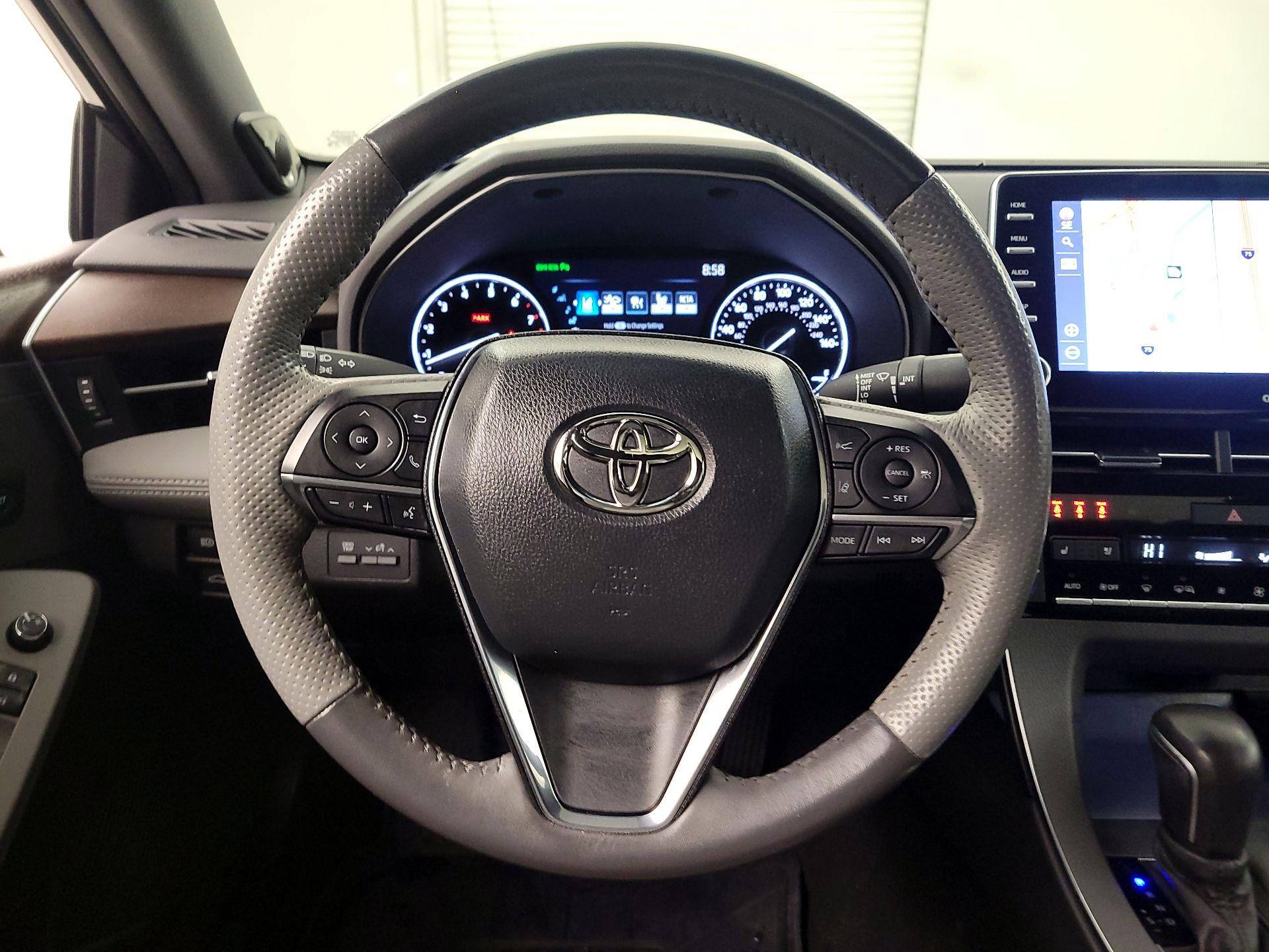 Thumbnail: 2022 Toyota Avalon - 10