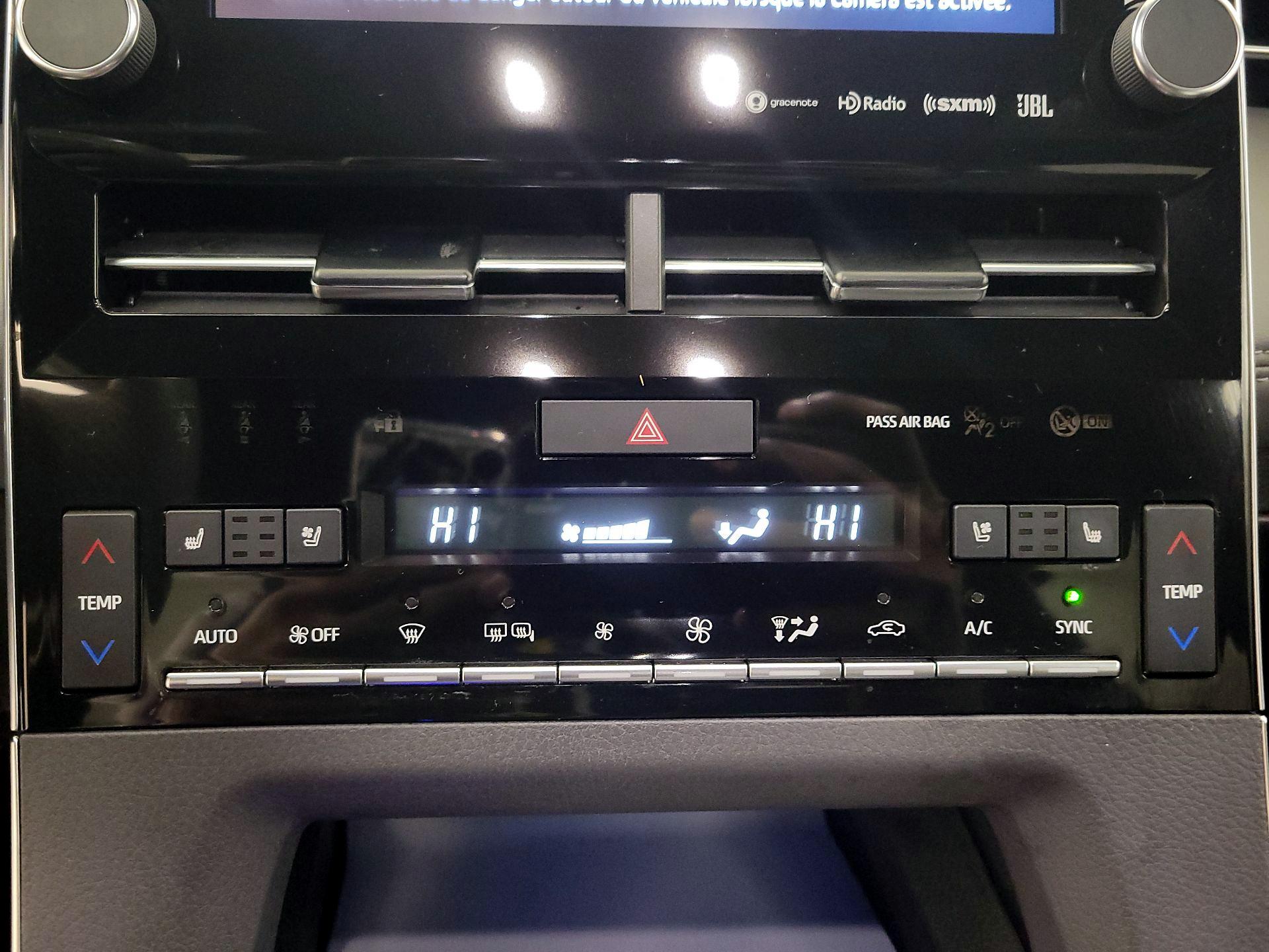 Thumbnail: 2022 Toyota Avalon - 17