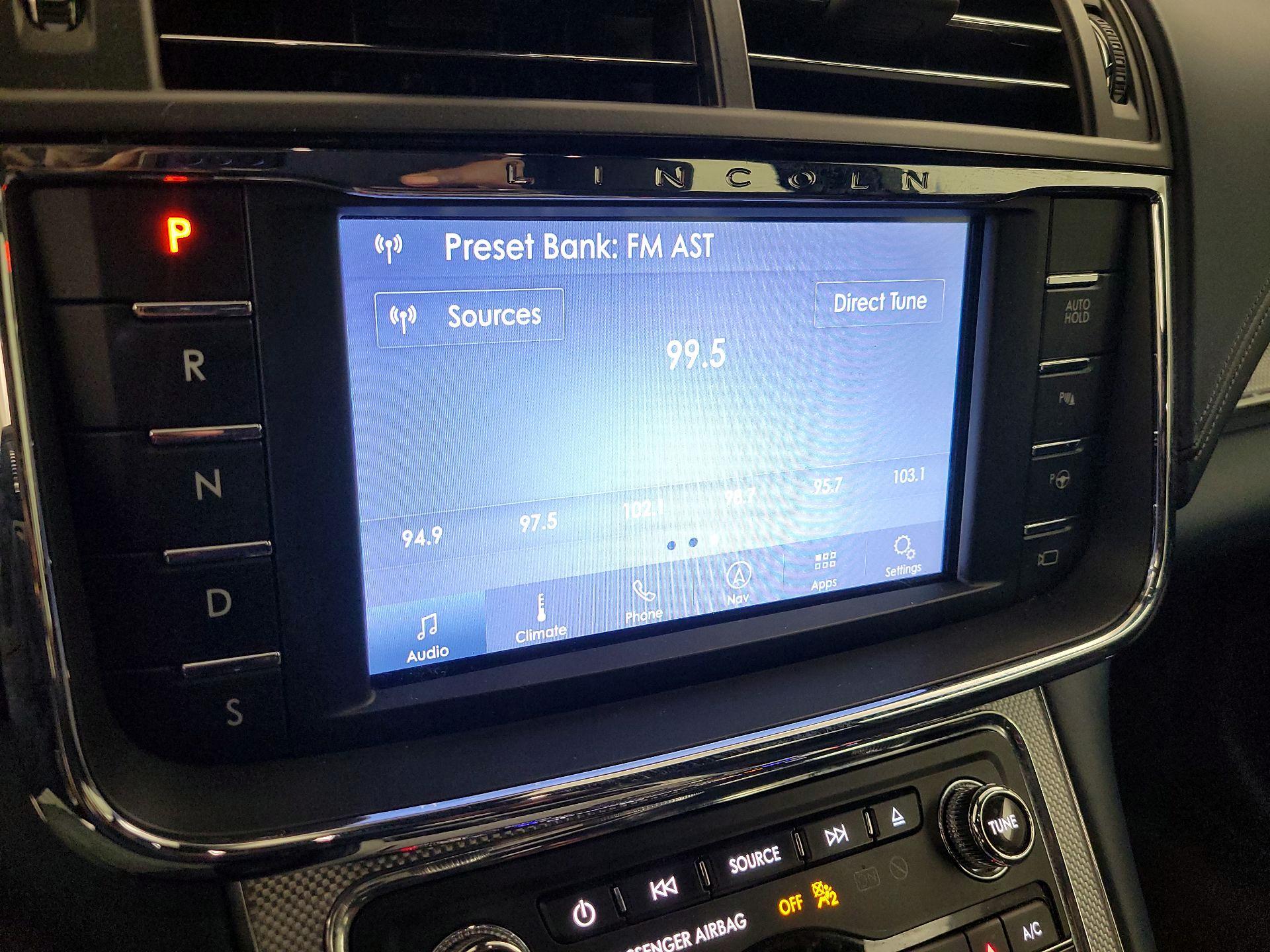 Thumbnail: 2020 Lincoln Continental - 16