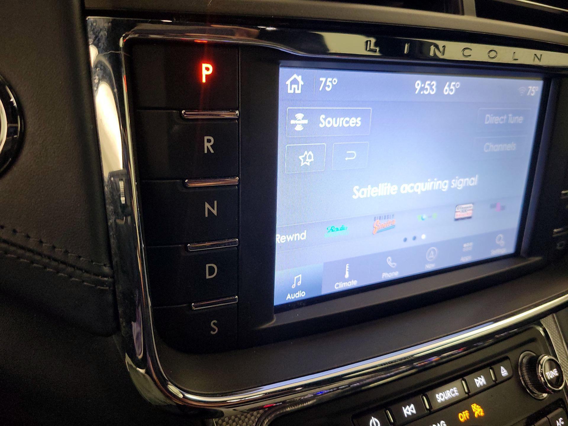 Thumbnail: 2020 Lincoln Continental - 18