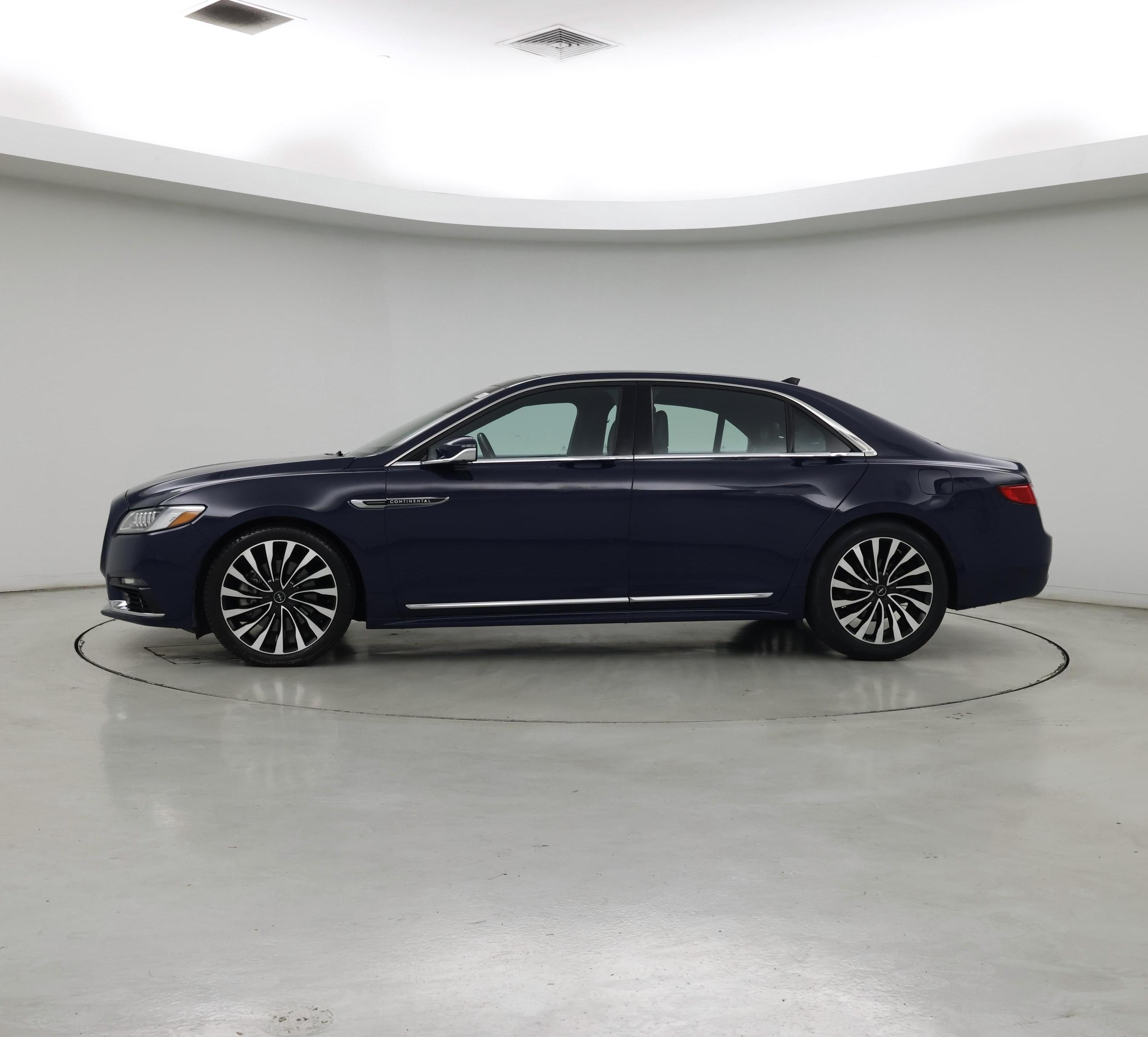 Thumbnail: 2020 Lincoln Continental - 3