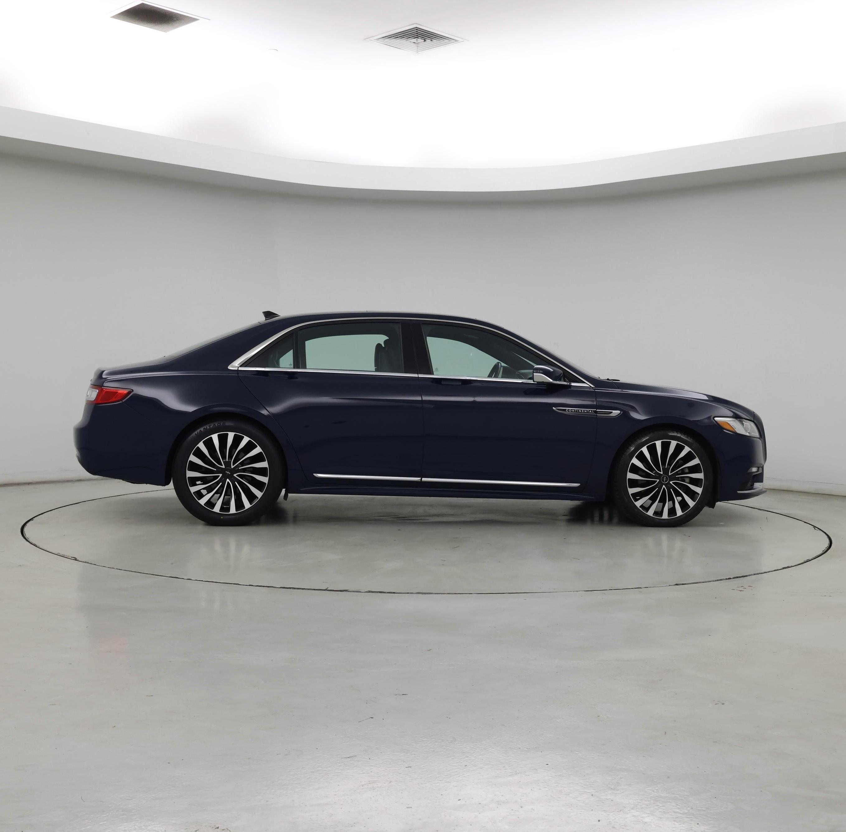 Thumbnail: 2020 Lincoln Continental - 7