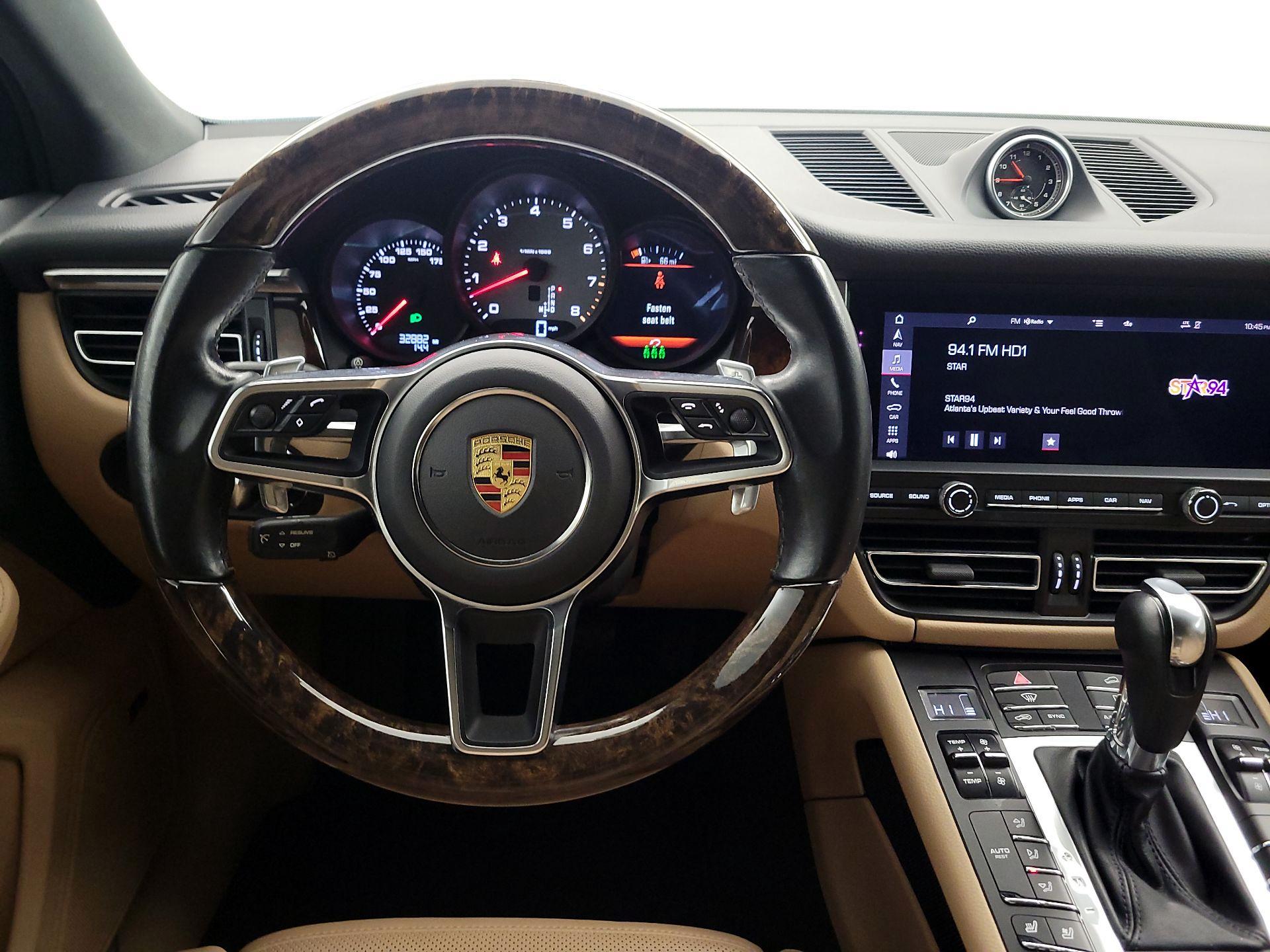 Thumbnail: 2021 Porsche Macan - 10