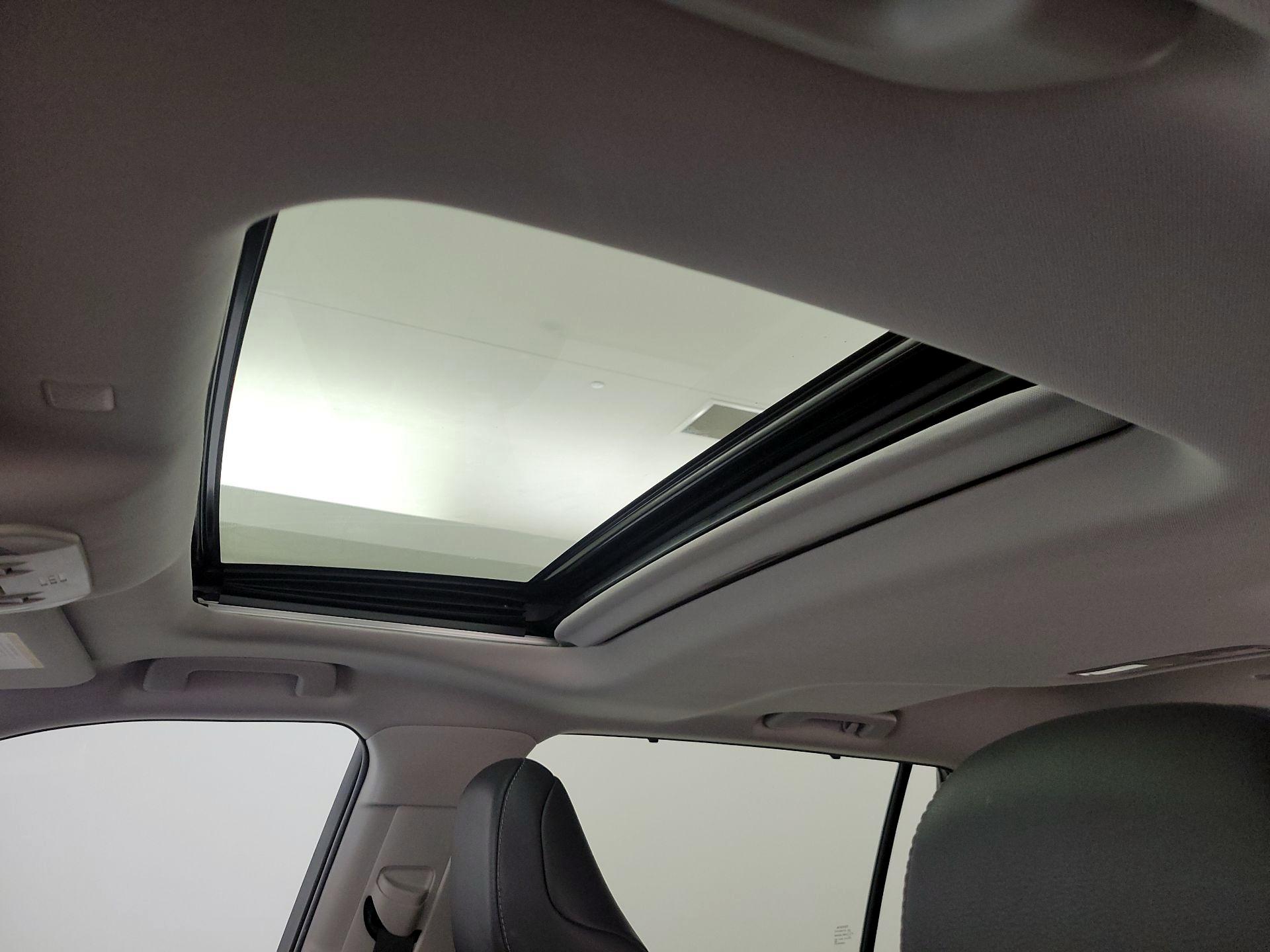 Thumbnail: 2020 Toyota Highlander - 20