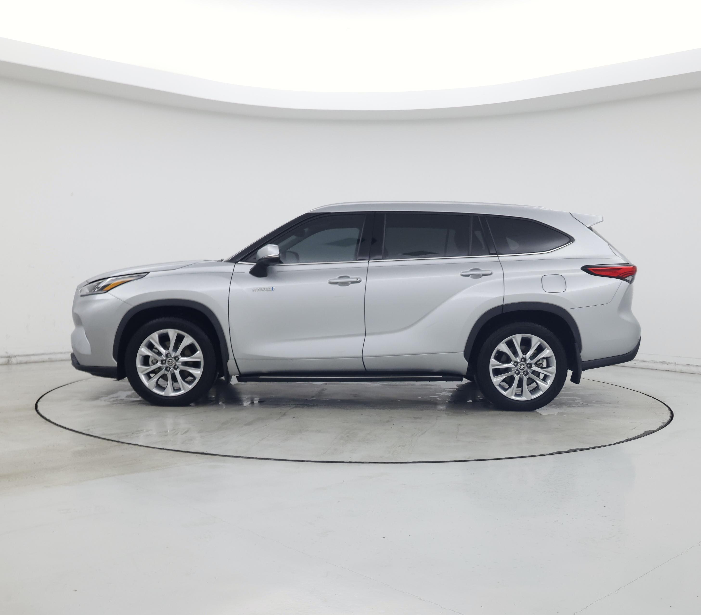 Thumbnail: 2020 Toyota Highlander - 3