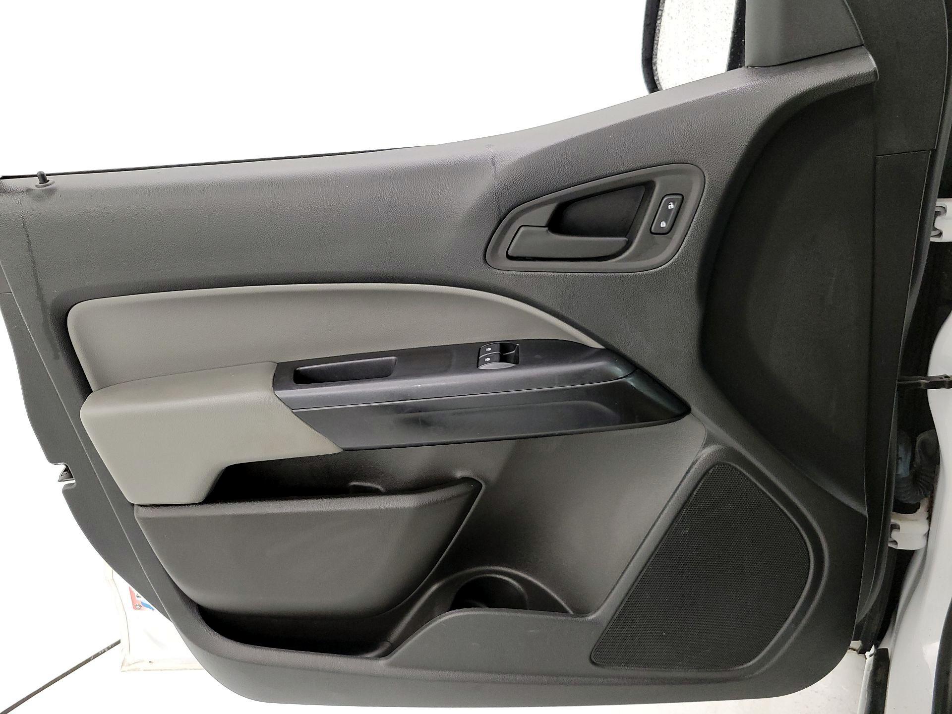 Thumbnail: 2022 Chevrolet Colorado - 12