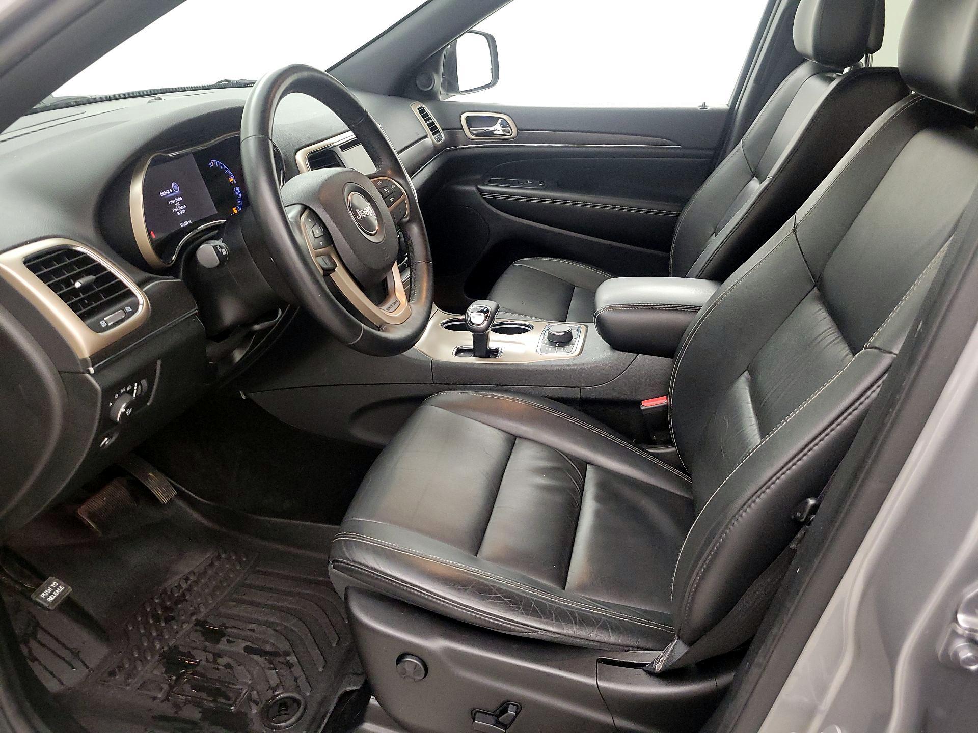 Thumbnail: 2015 Jeep Grand Cherokee - 11