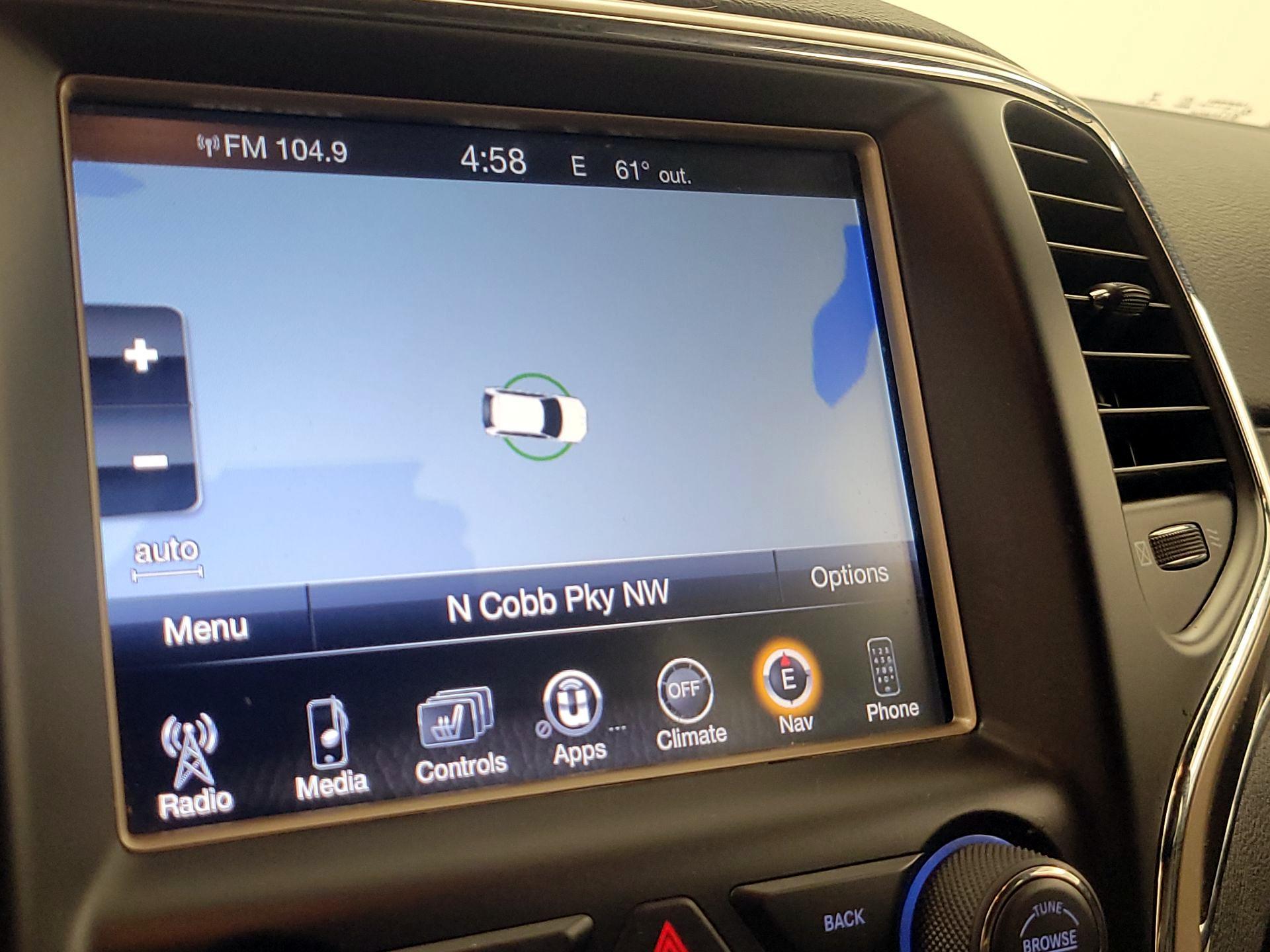 Thumbnail: 2015 Jeep Grand Cherokee - 14