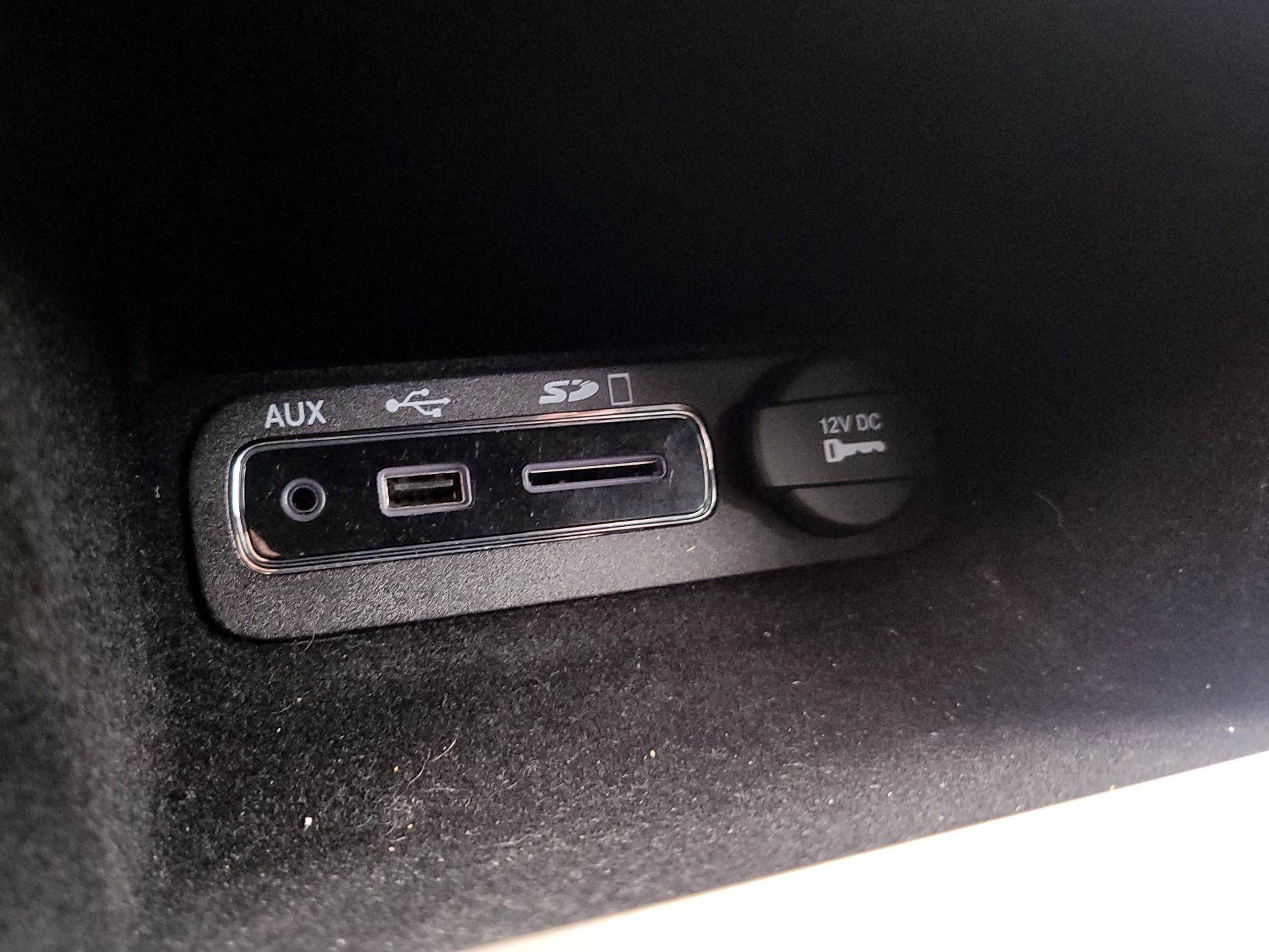 Thumbnail: 2015 Jeep Grand Cherokee - 19