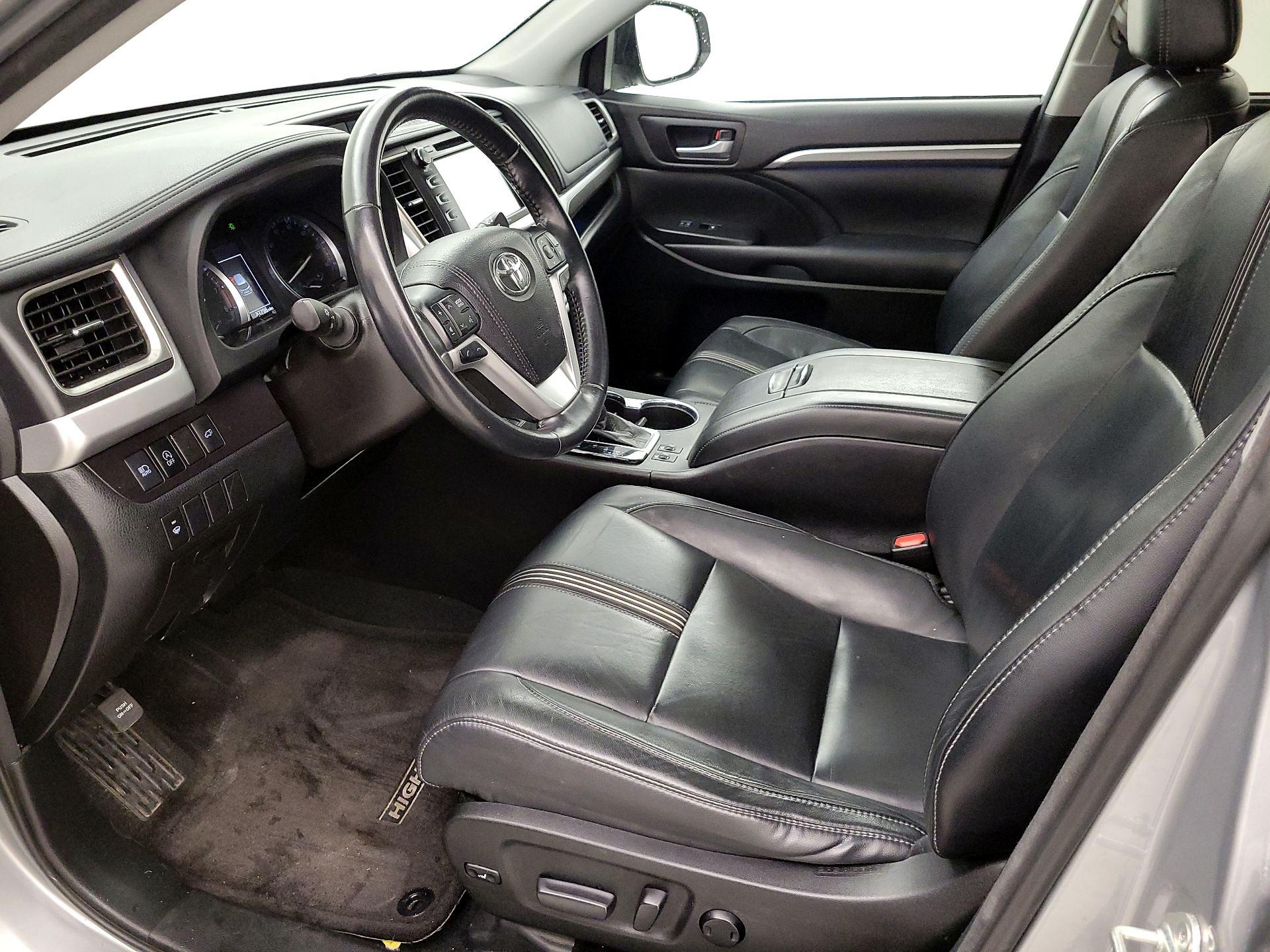 Thumbnail: 2018 Toyota Highlander - 11