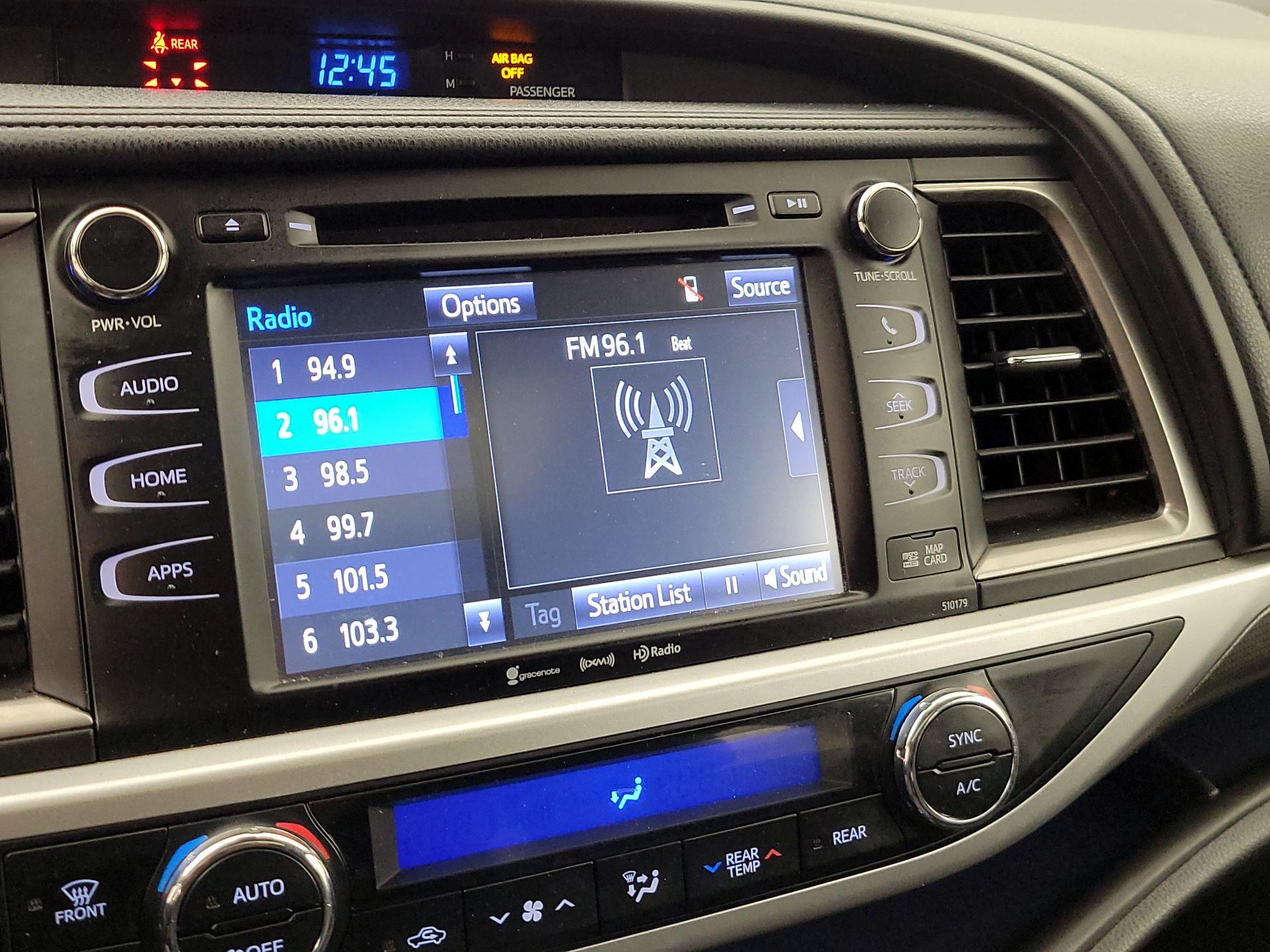 Thumbnail: 2018 Toyota Highlander - 16