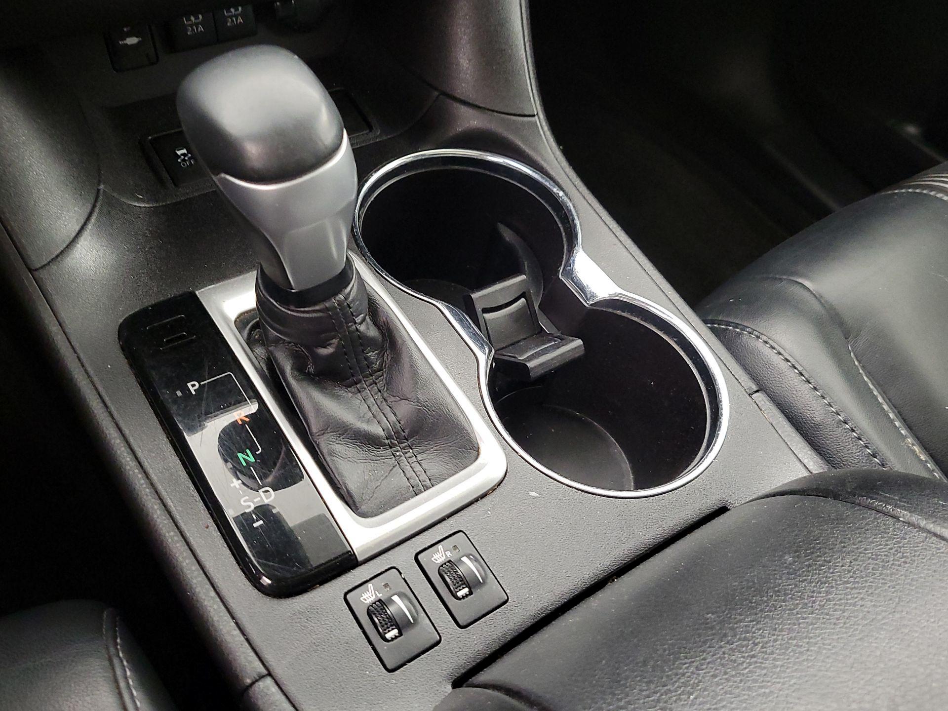 Thumbnail: 2018 Toyota Highlander - 18