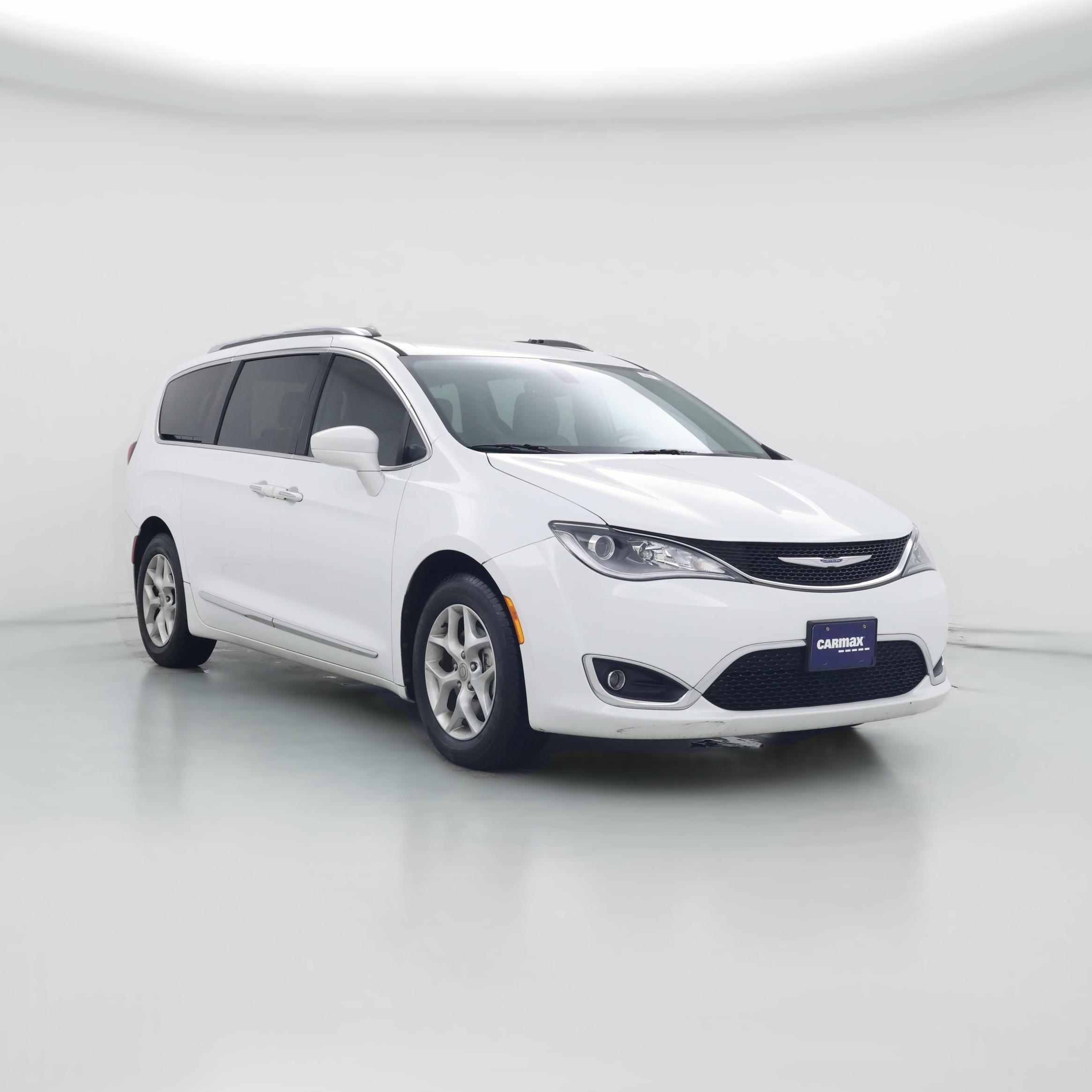 Thumbnail: 2018 Chrysler Pacifica - 1