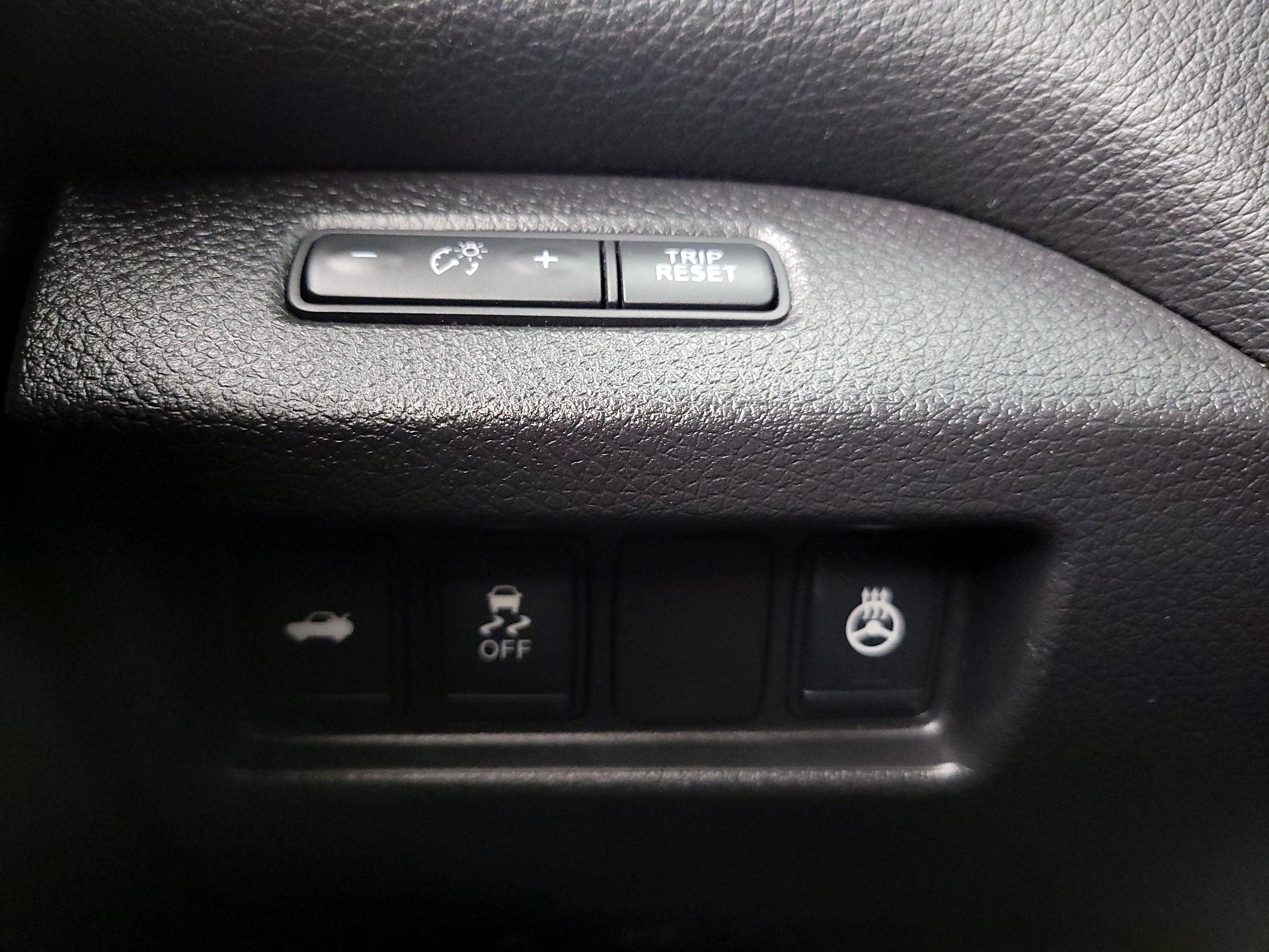 Thumbnail: 2016 Nissan Altima - 13