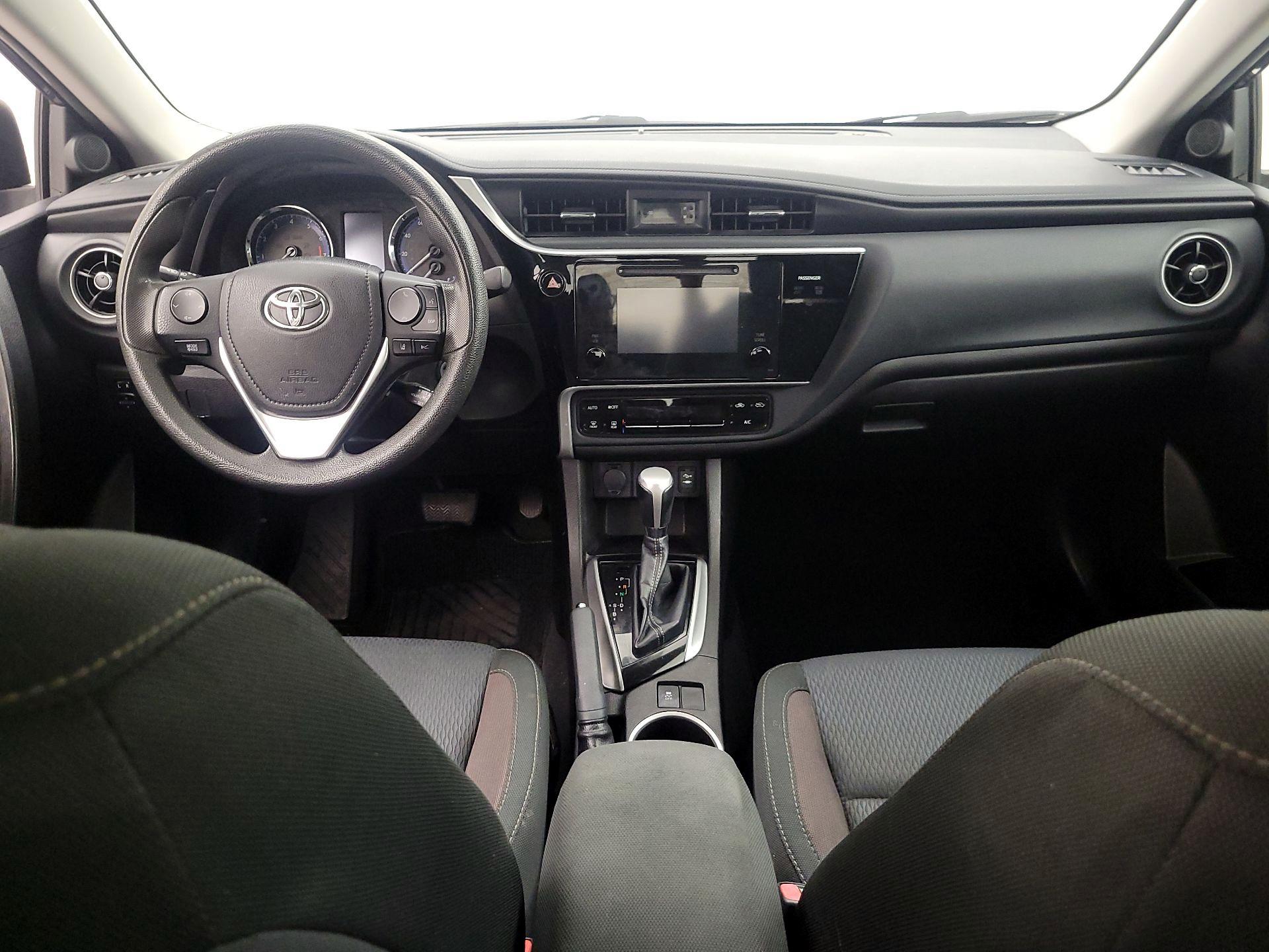 Thumbnail: 2017 Toyota Corolla - 9