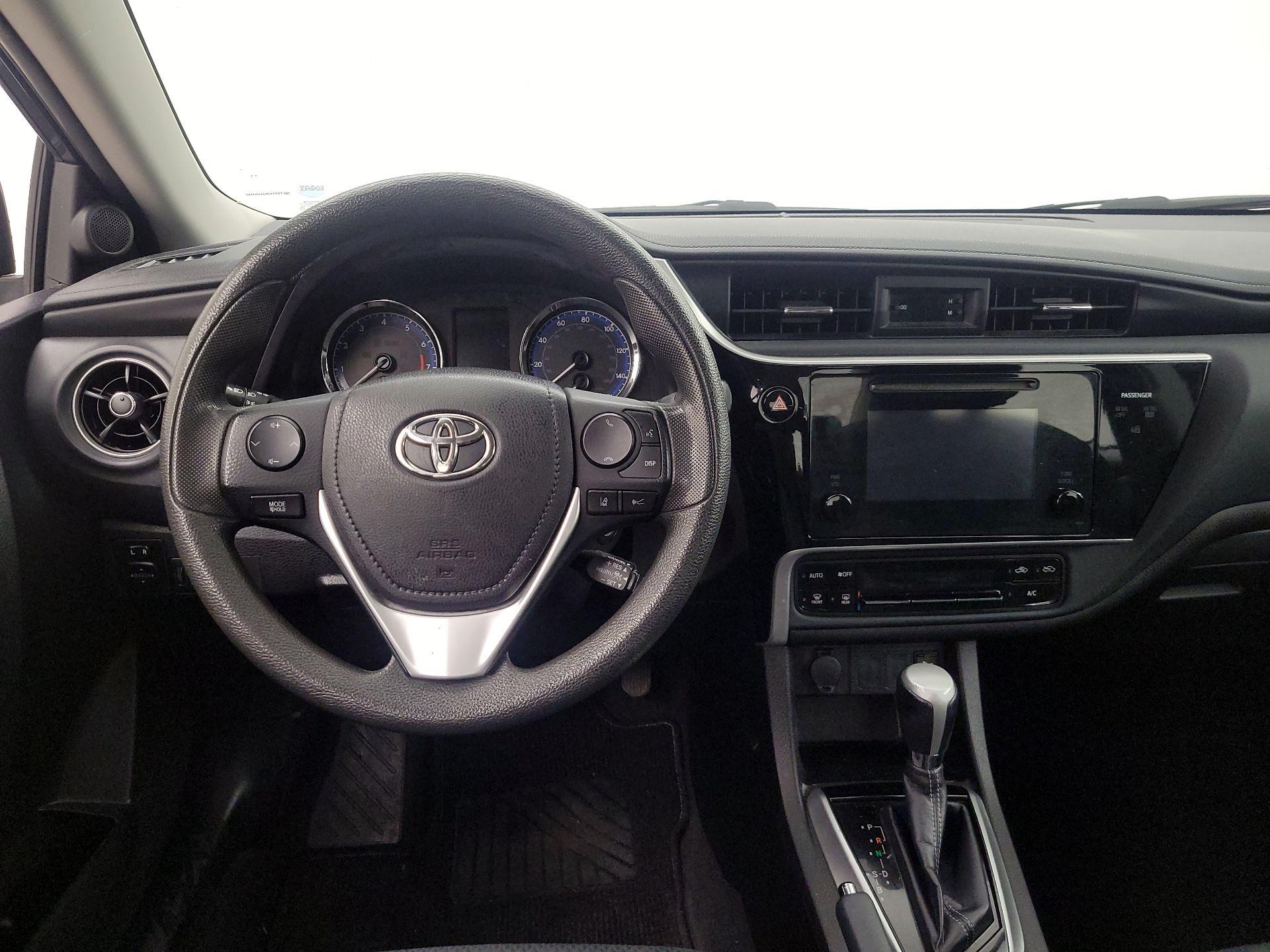 Thumbnail: 2017 Toyota Corolla - 10