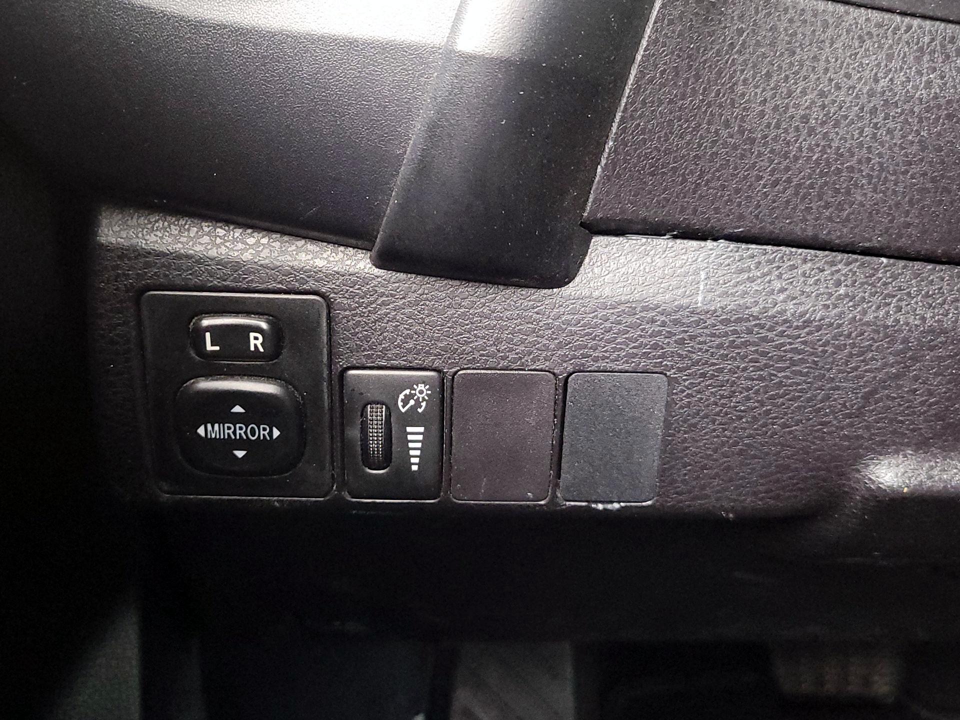 Thumbnail: 2017 Toyota Corolla - 13