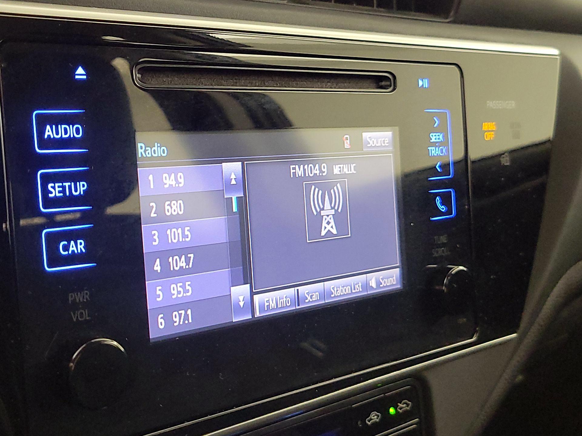 Thumbnail: 2017 Toyota Corolla - 15