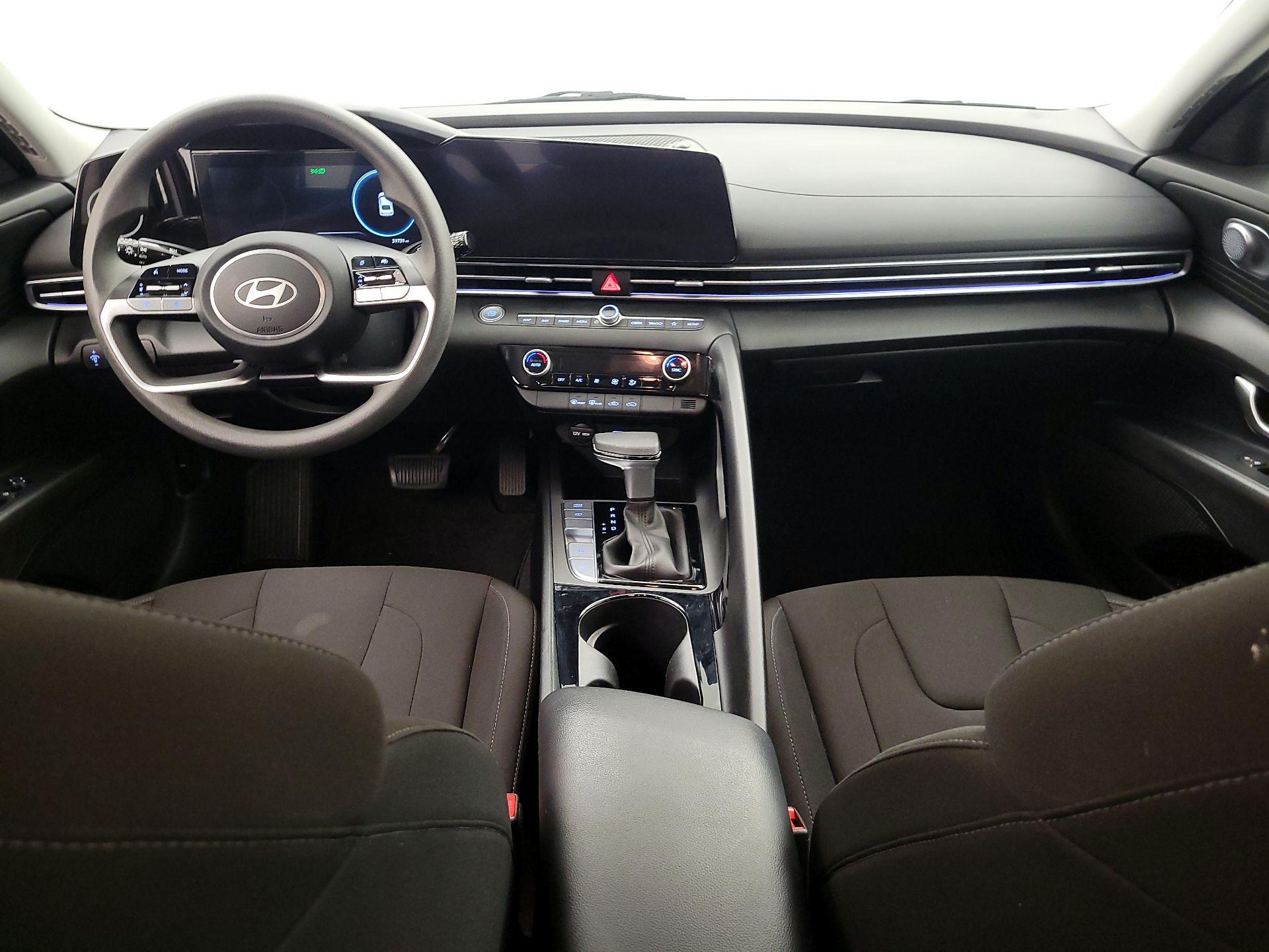 Thumbnail: 2024 Hyundai Elantra - 9