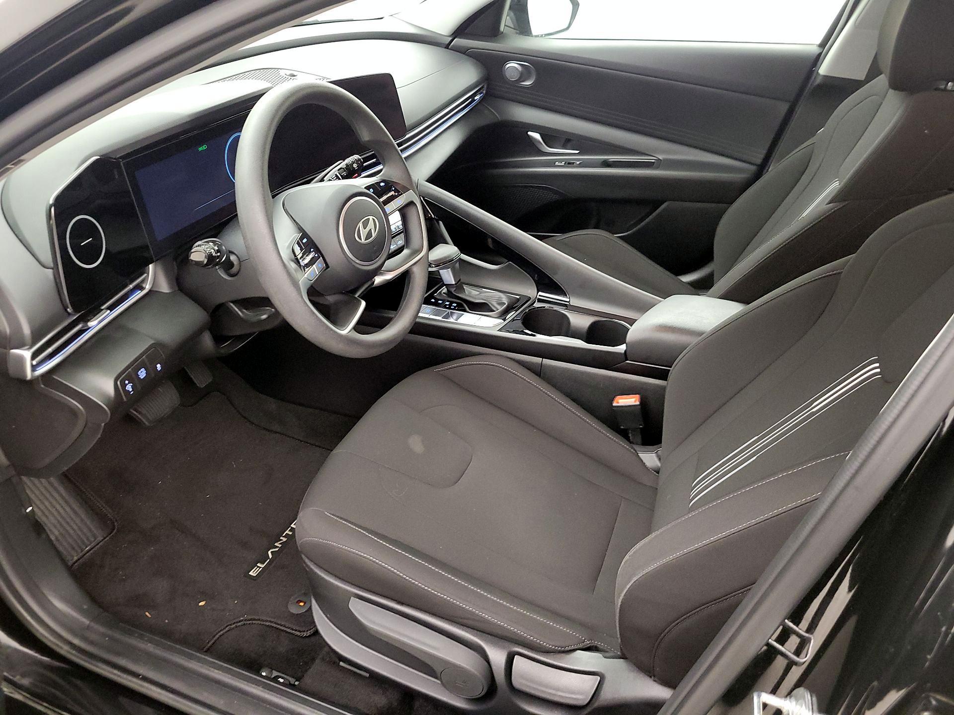 Thumbnail: 2024 Hyundai Elantra - 11