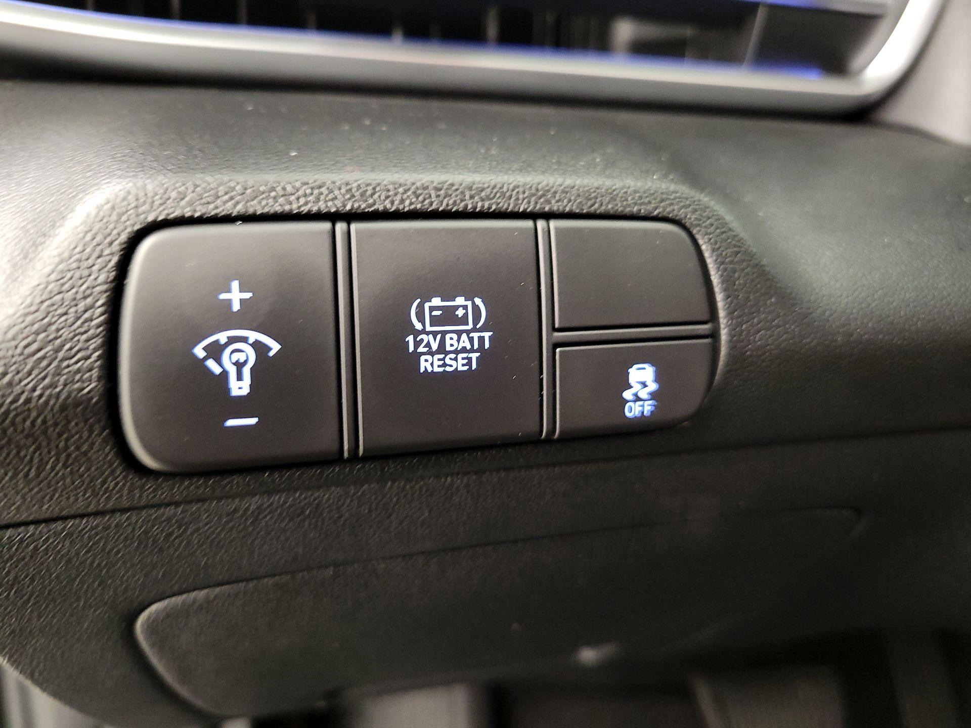 Thumbnail: 2024 Hyundai Elantra - 13