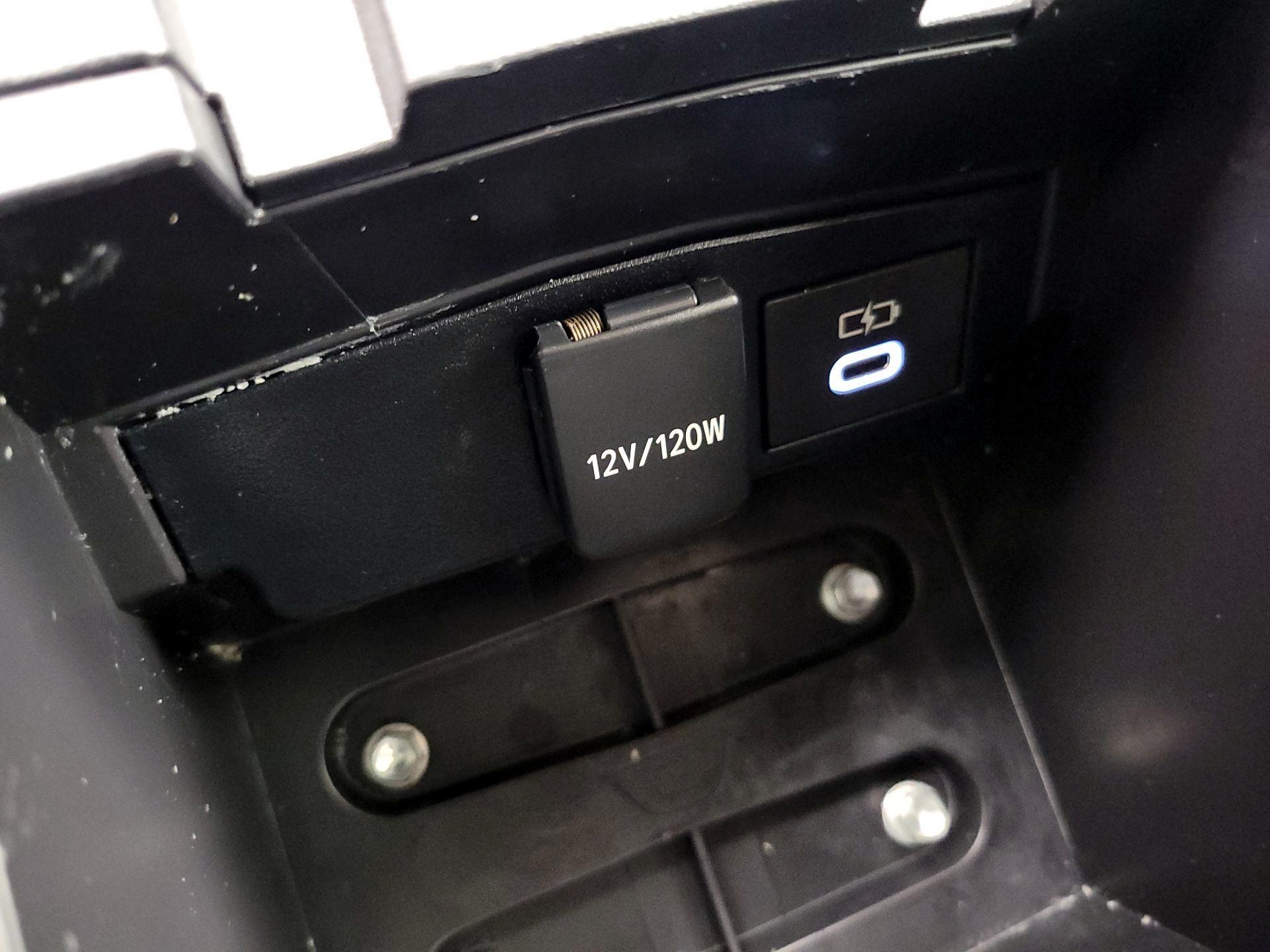 Thumbnail: 2025 Toyota Corolla - 19