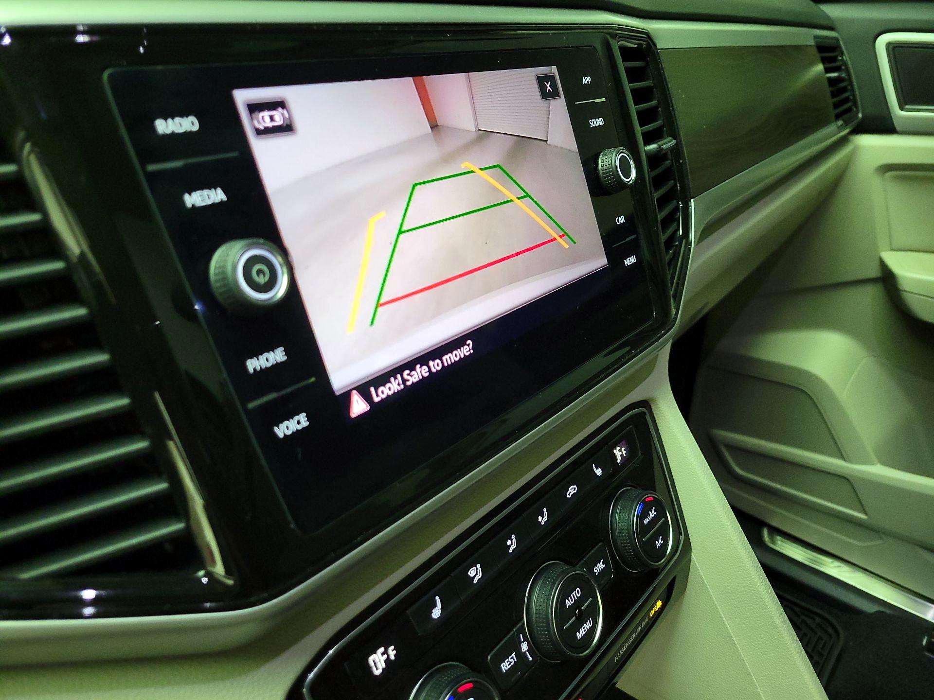 Thumbnail: 2023 Volkswagen Atlas - 12