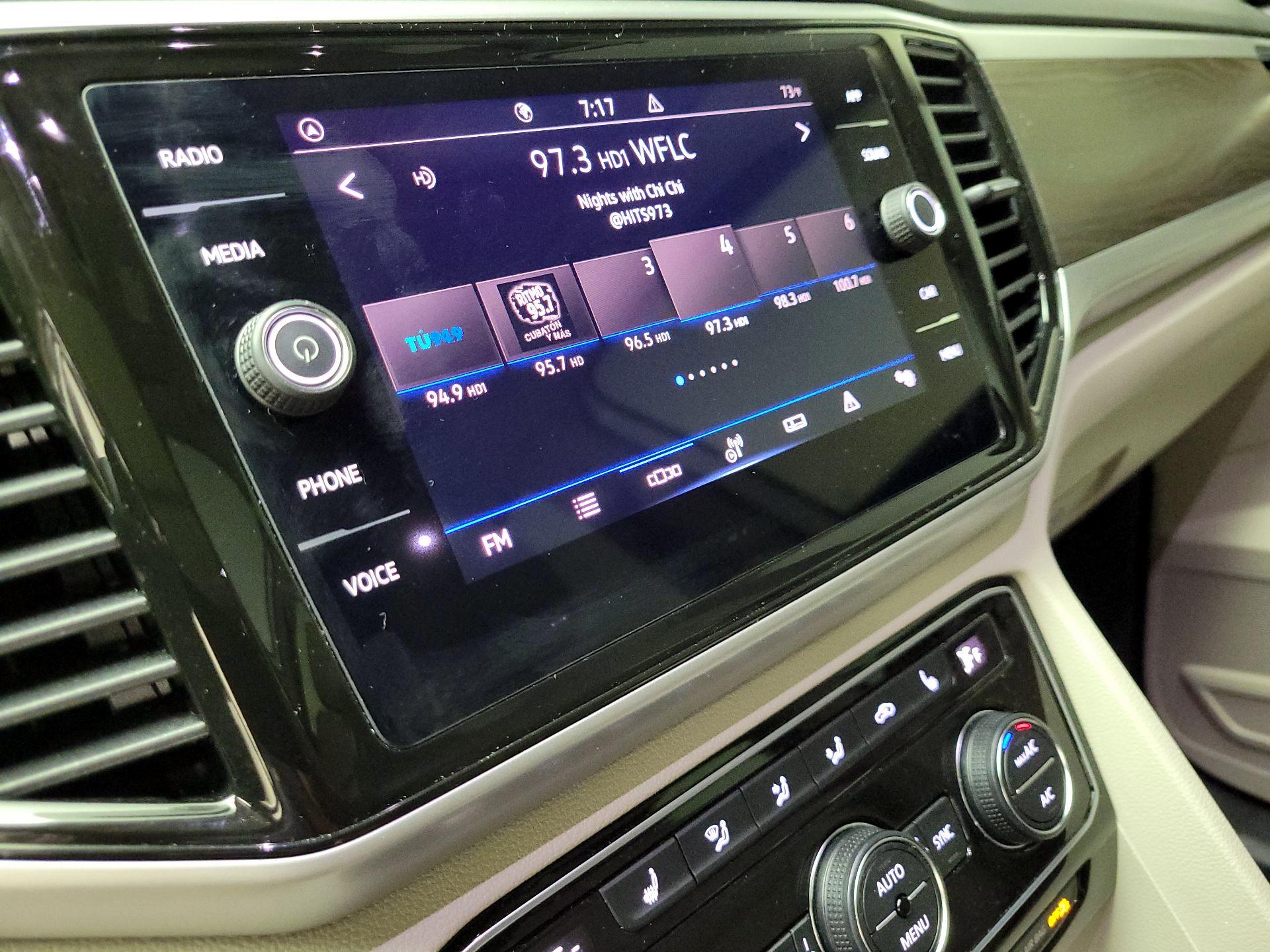 Thumbnail: 2023 Volkswagen Atlas - 13