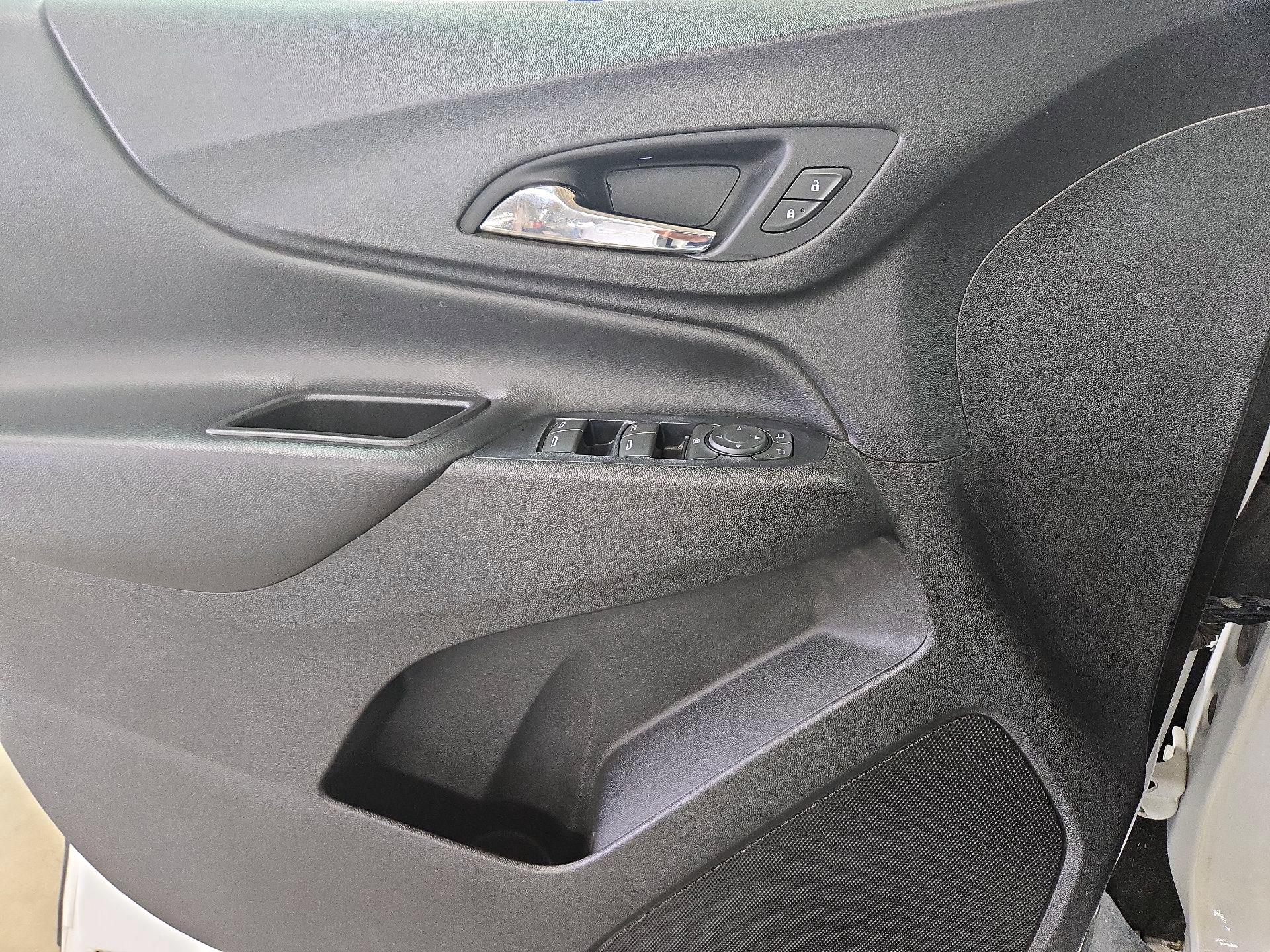 Thumbnail: 2018 Chevrolet Equinox - 12