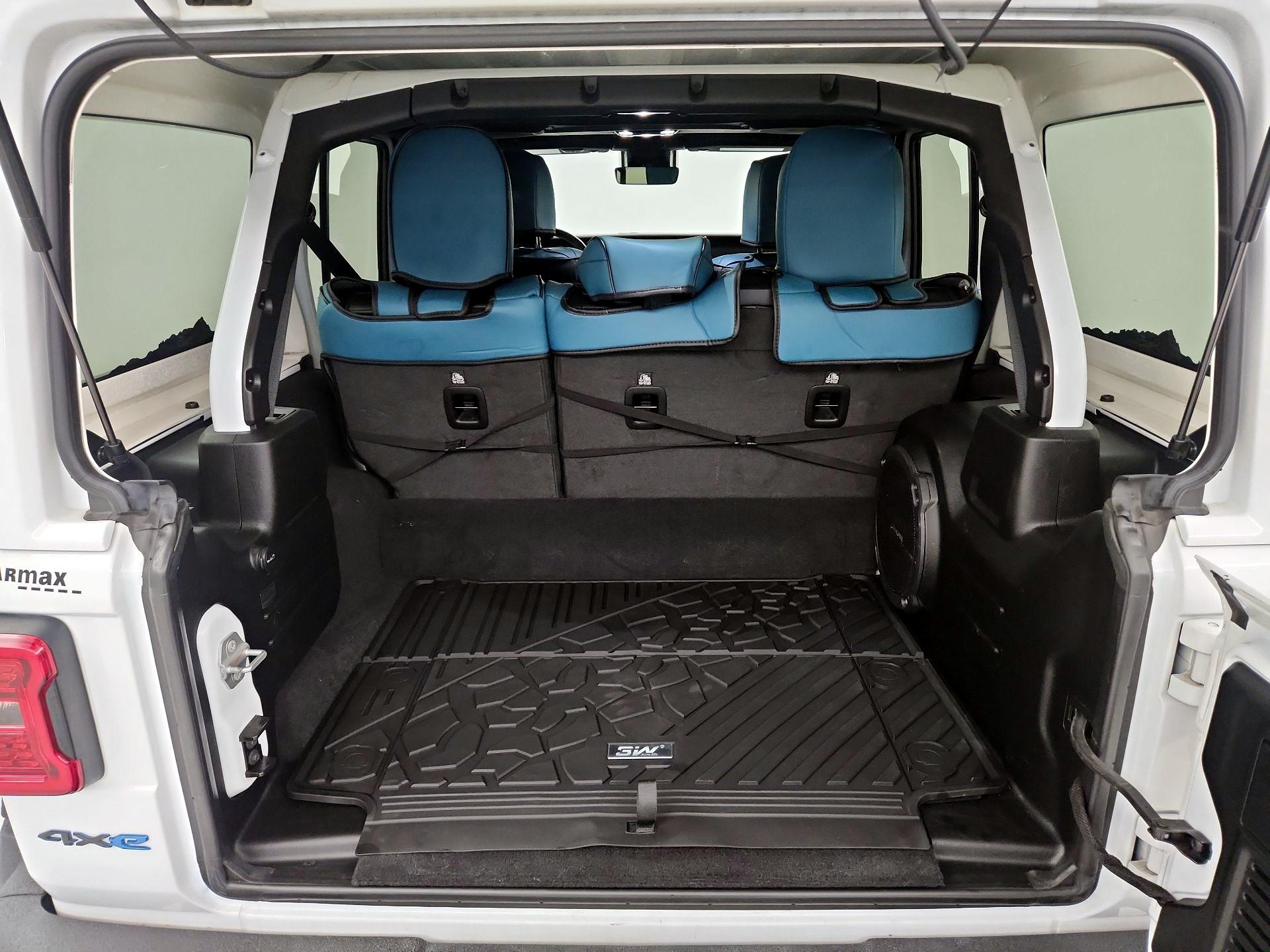 Thumbnail: 2021 Jeep Wrangler - 16