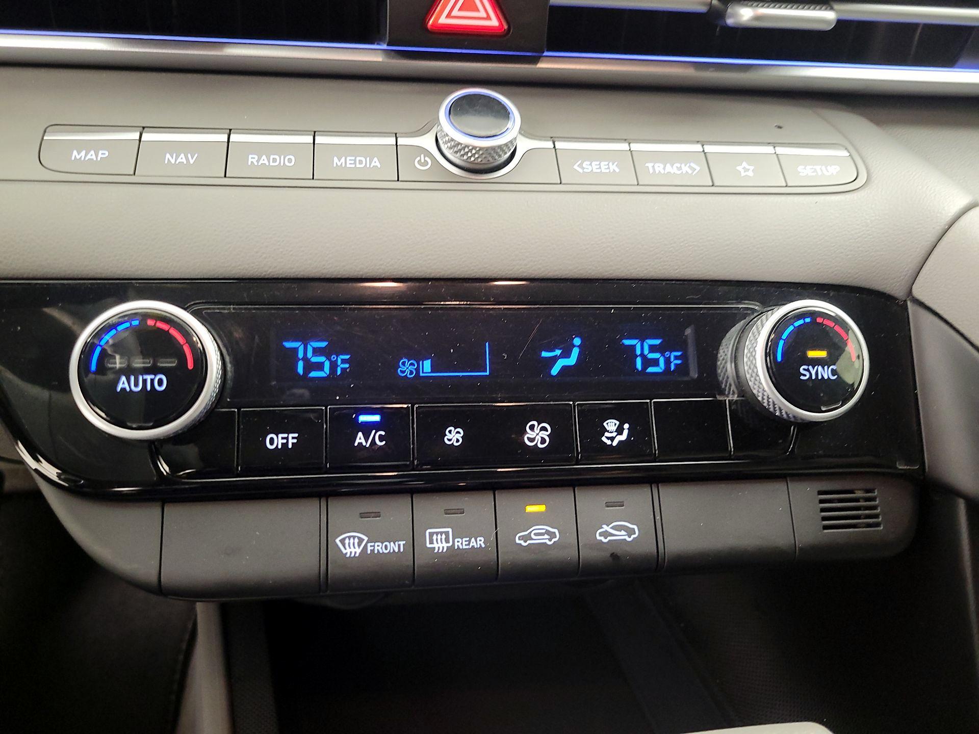 Thumbnail: 2024 Hyundai Elantra - 15