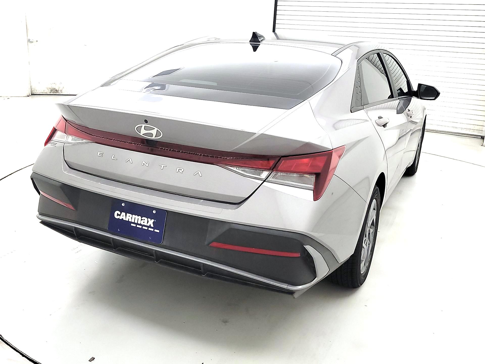 Thumbnail: 2024 Hyundai Elantra - 5