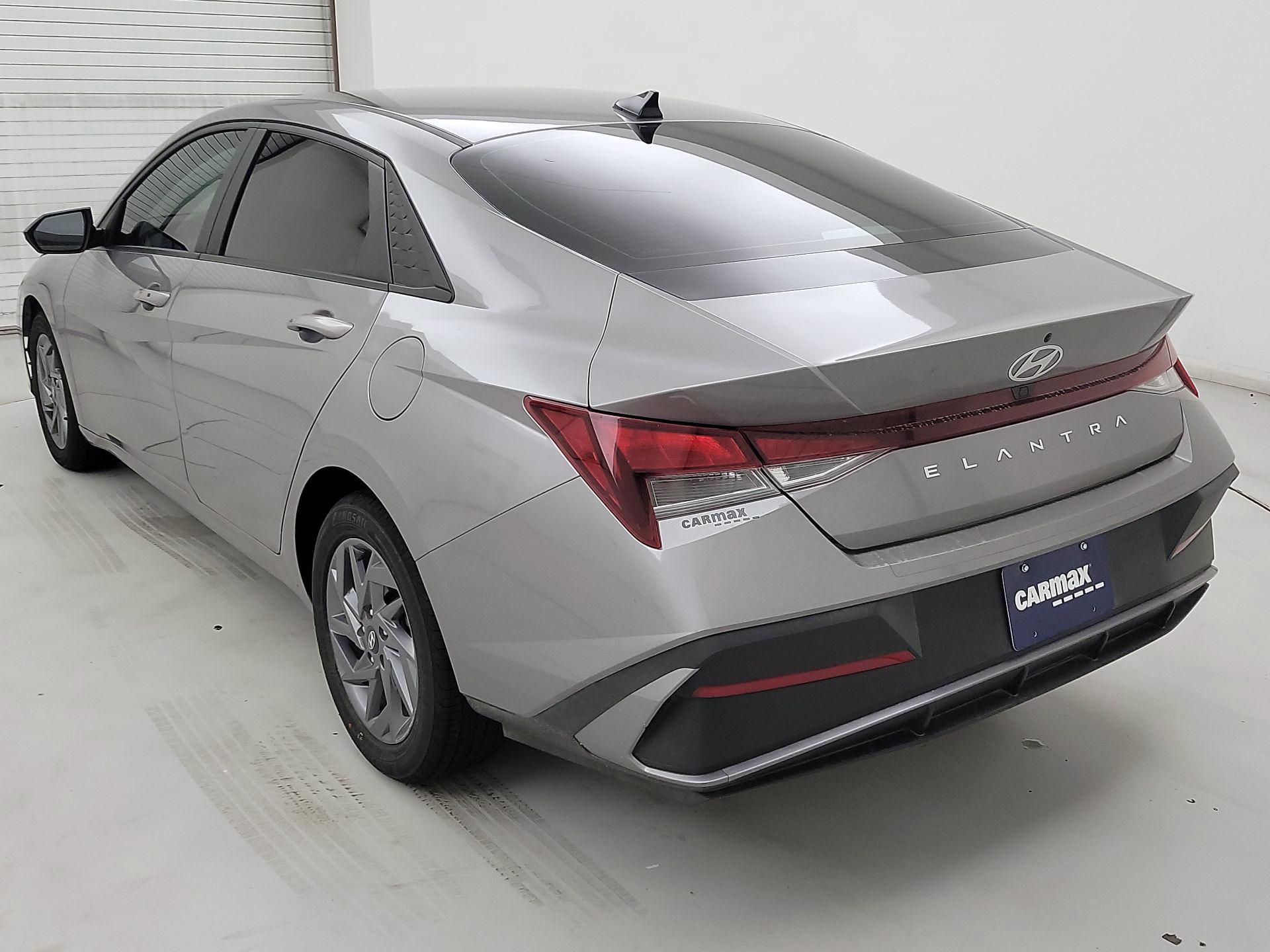 Thumbnail: 2024 Hyundai Elantra - 7