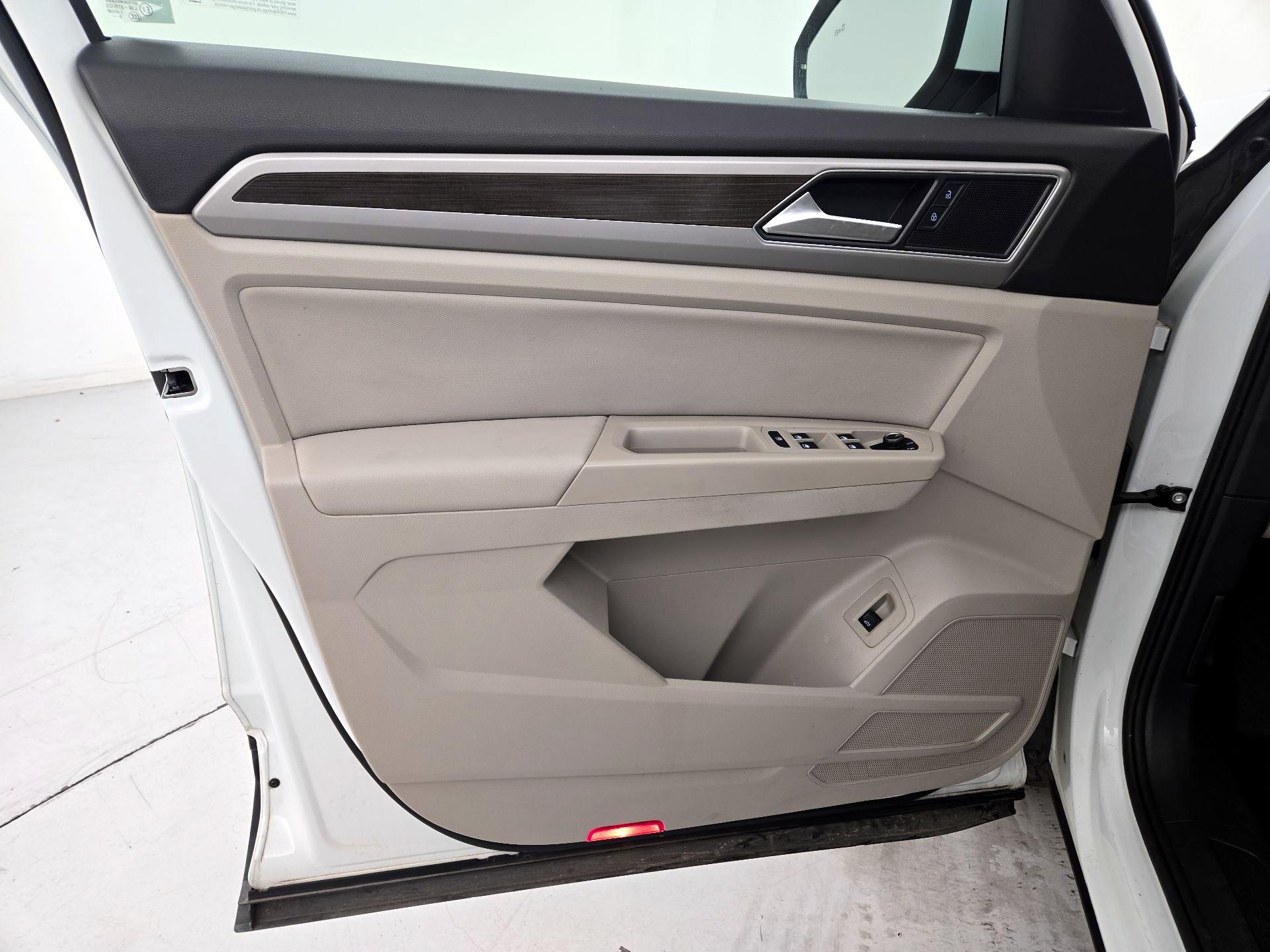 Thumbnail: 2019 Volkswagen Atlas - 12