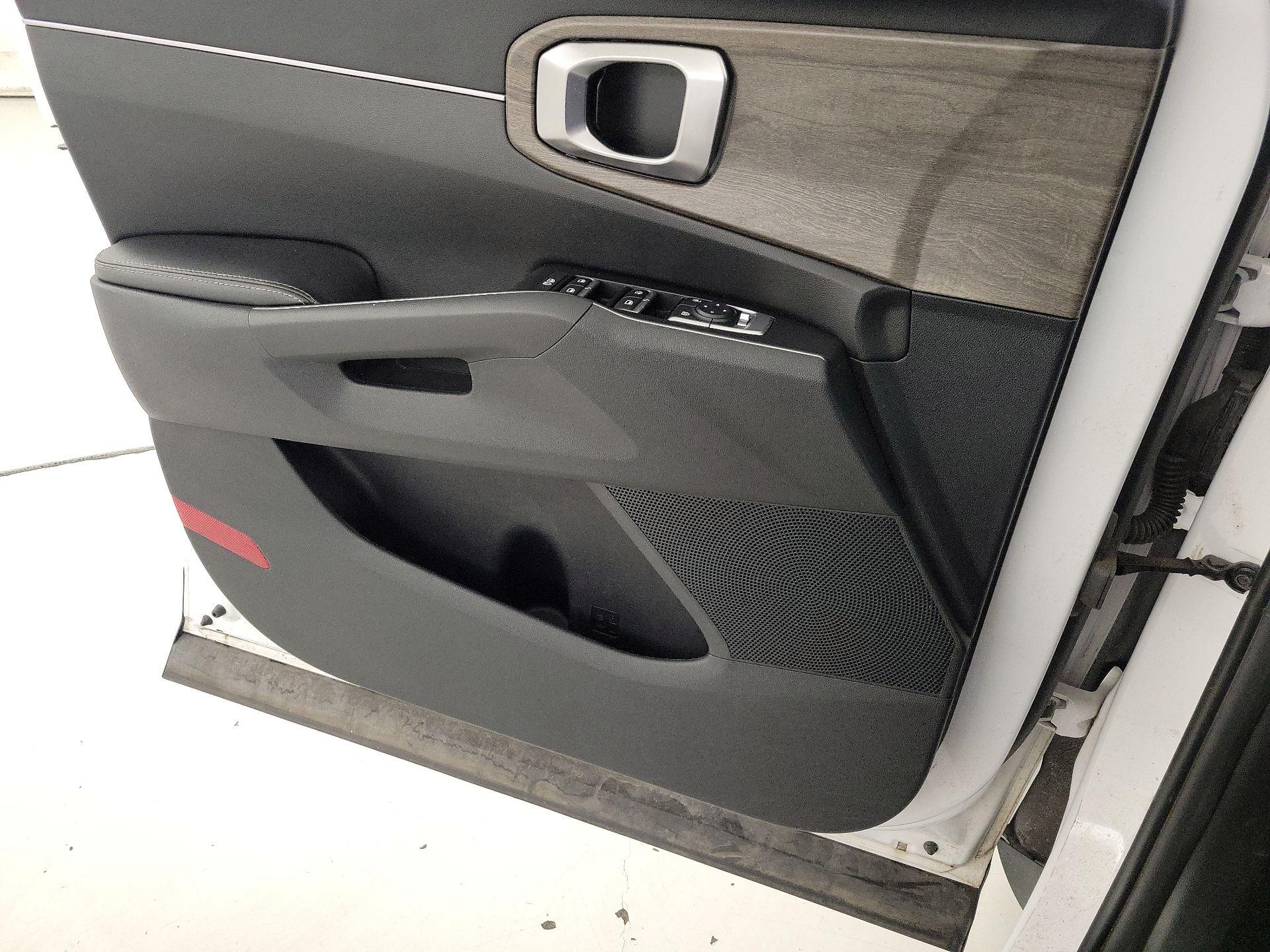 Thumbnail: 2022 Kia Sorento - 12