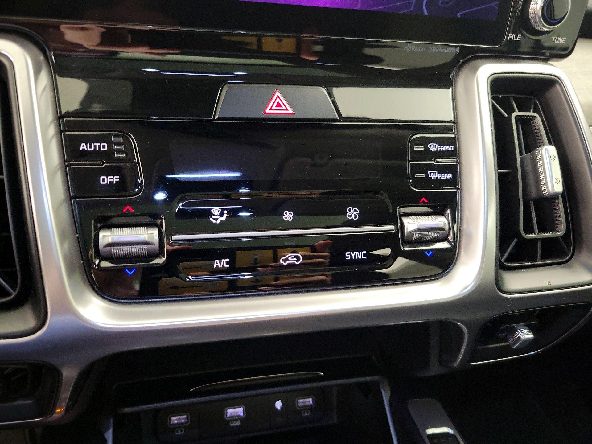 Thumbnail: 2022 Kia Sorento - 17