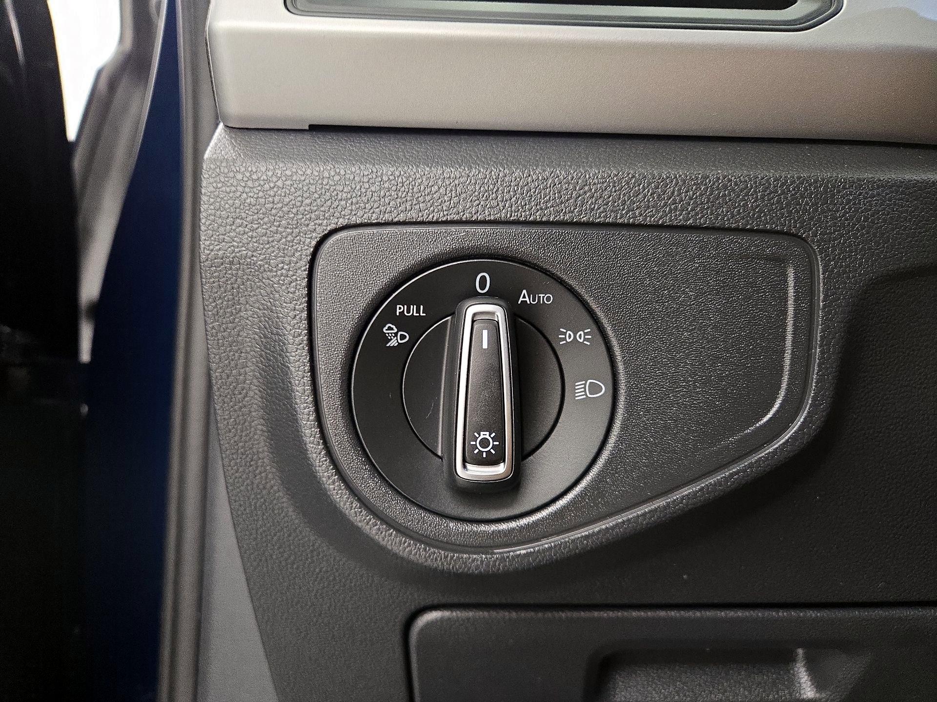 Thumbnail: 2021 Volkswagen Atlas - 13