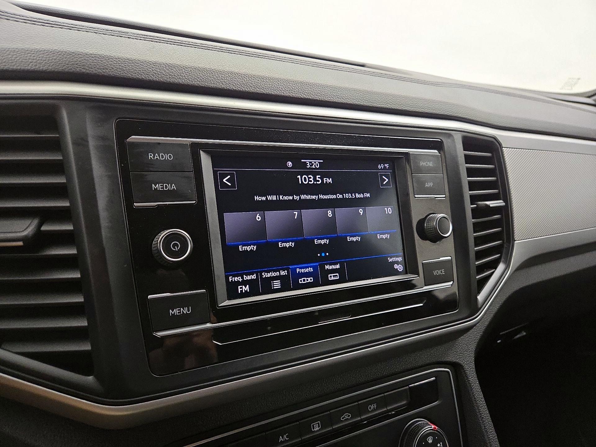 Thumbnail: 2021 Volkswagen Atlas - 15