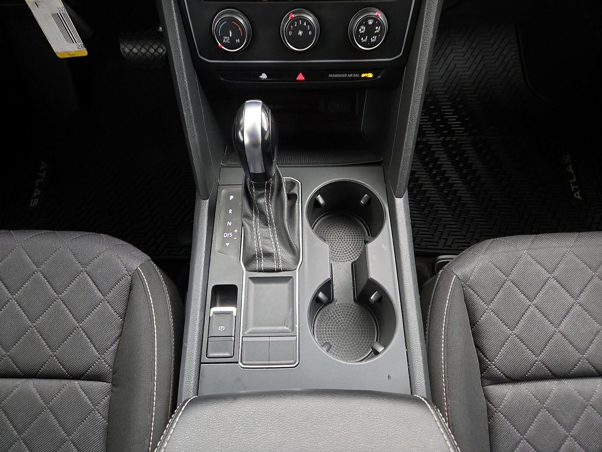 Thumbnail: 2021 Volkswagen Atlas - 17