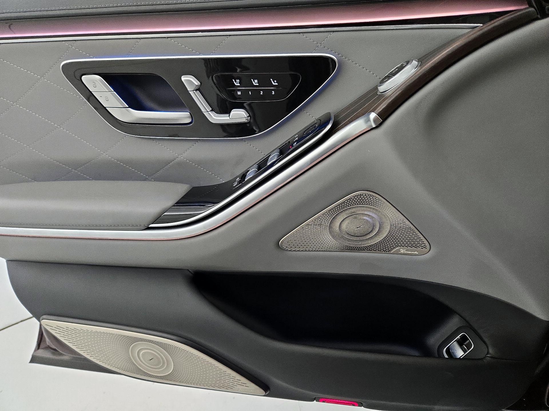 Thumbnail: 2022 Mercedes-Benz S-Class - 12