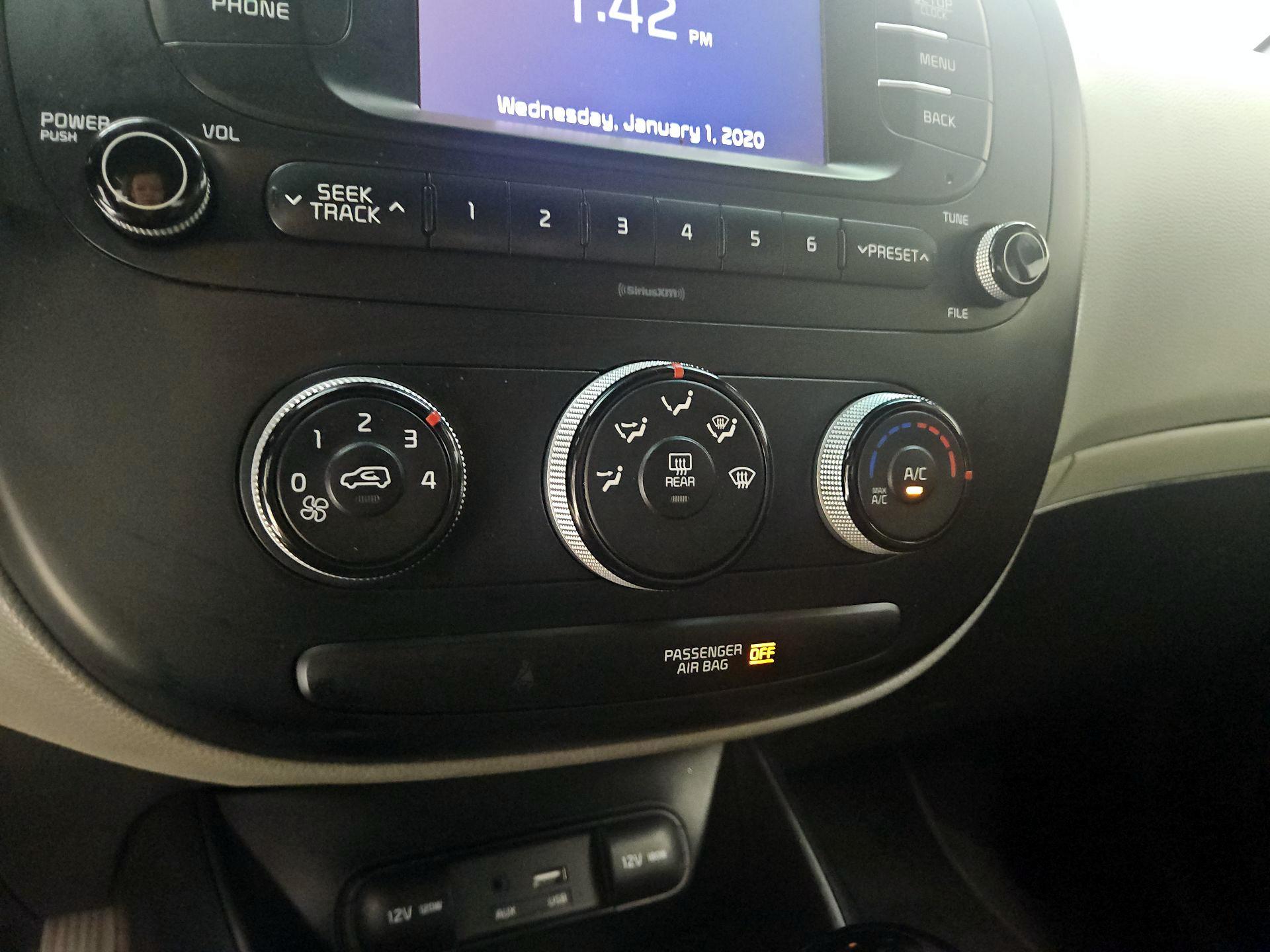 Thumbnail: 2018 Kia Soul - 15