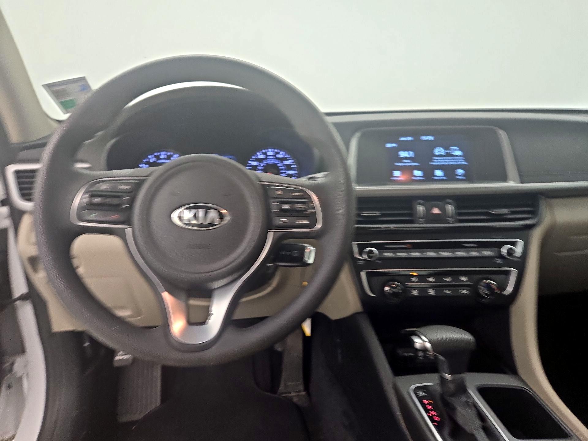 Thumbnail: 2018 Kia Optima - 10