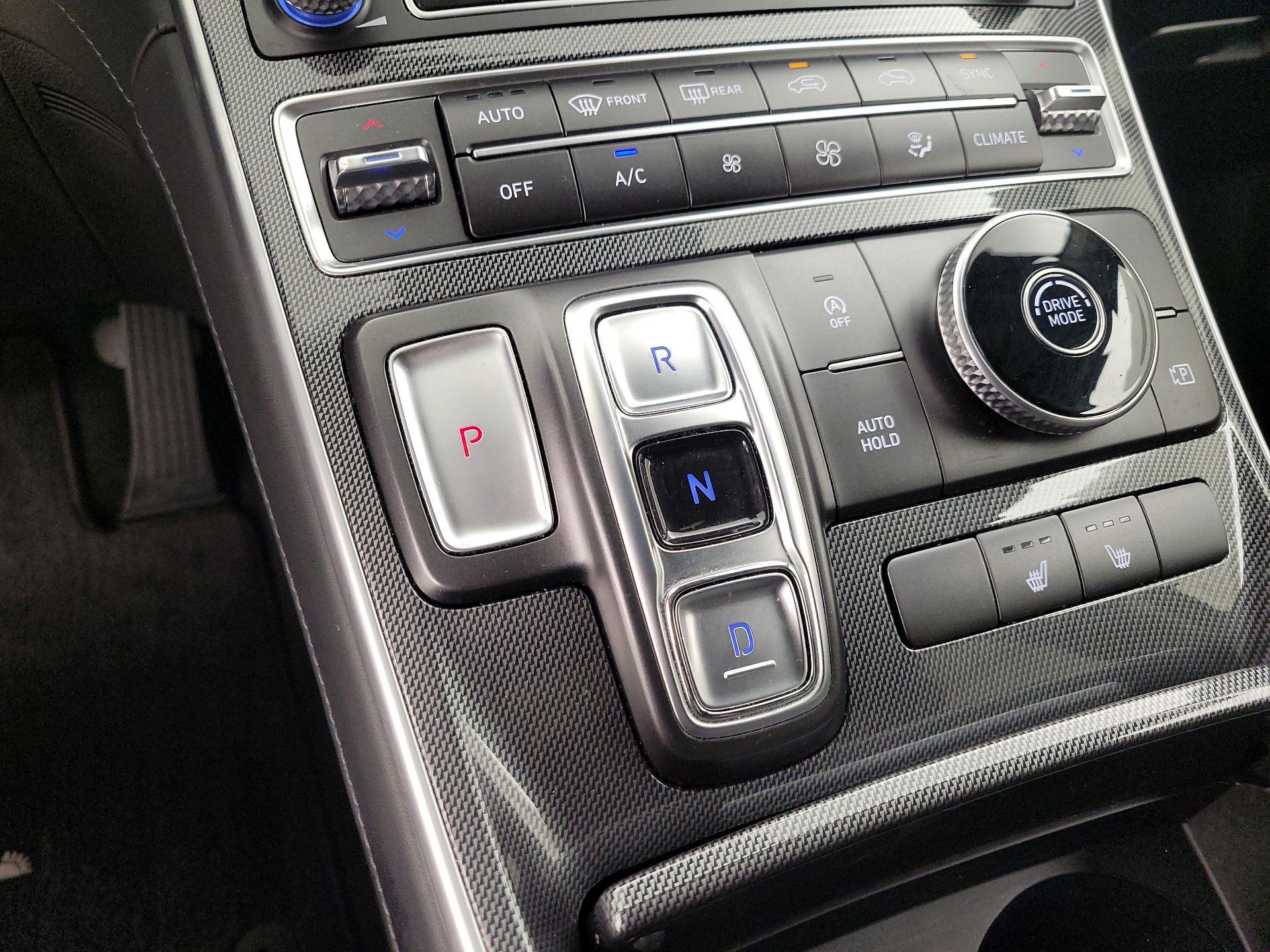 Thumbnail: 2022 Hyundai Santa Fe - 16