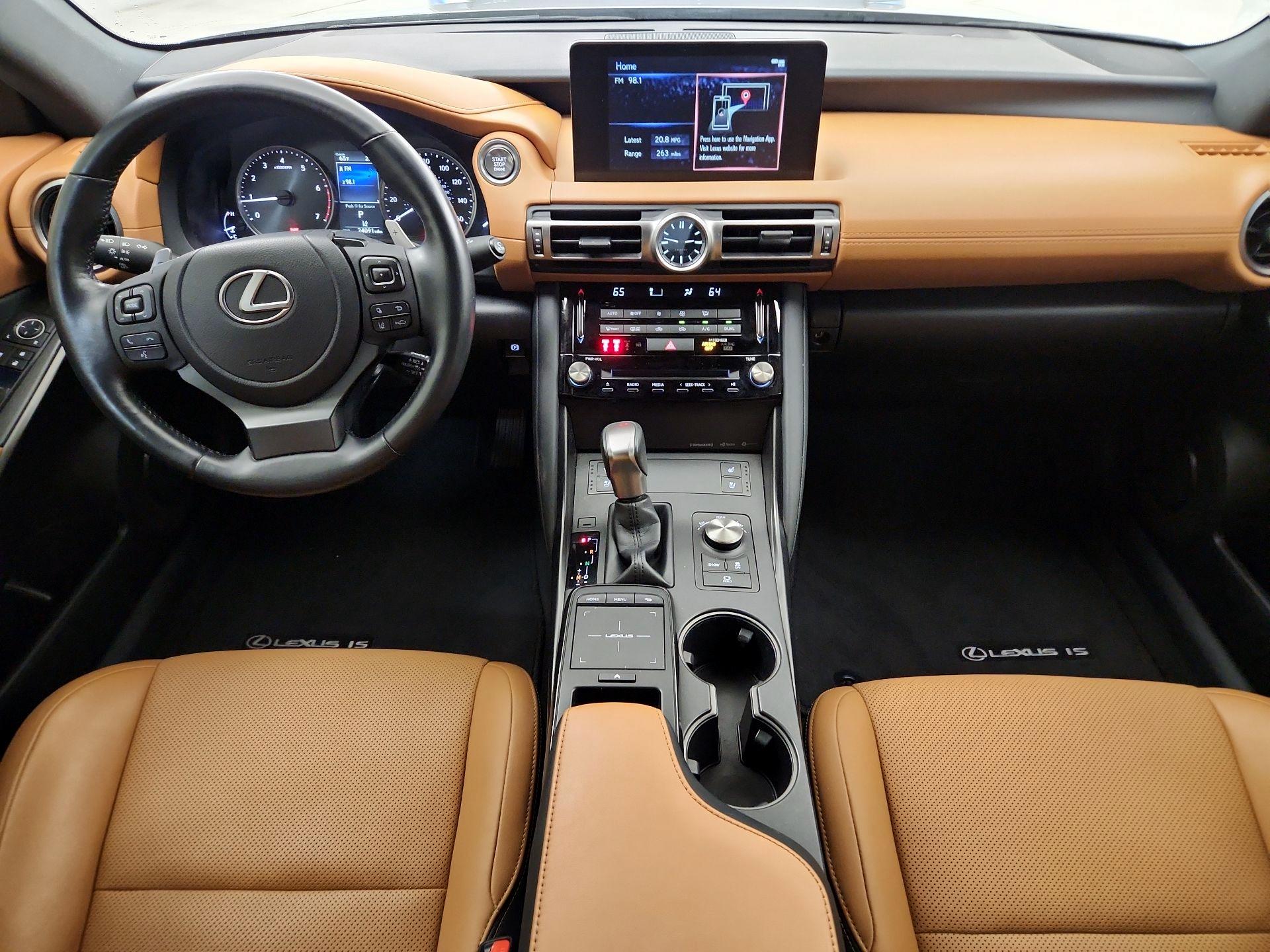 Thumbnail: 2022 Lexus IS - 9