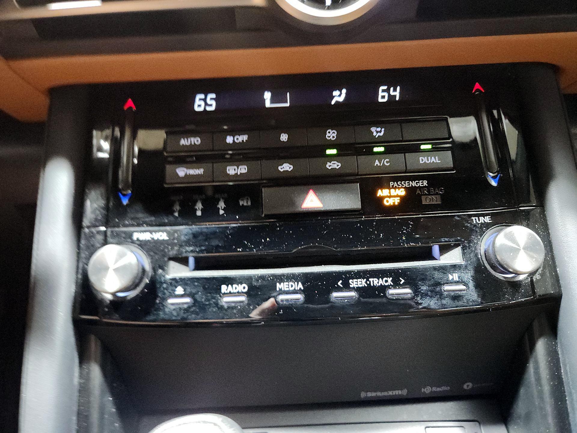 Thumbnail: 2022 Lexus IS - 14