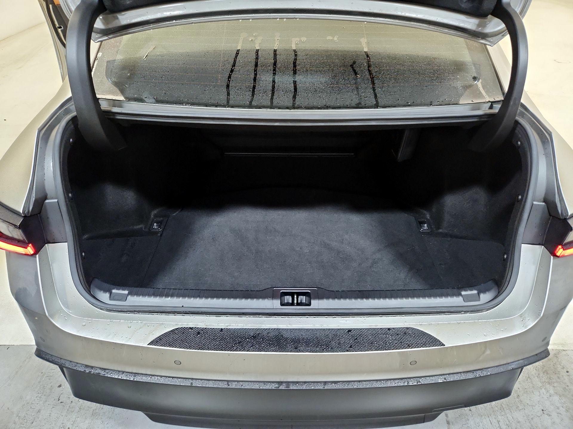 Thumbnail: 2022 Lexus IS - 16