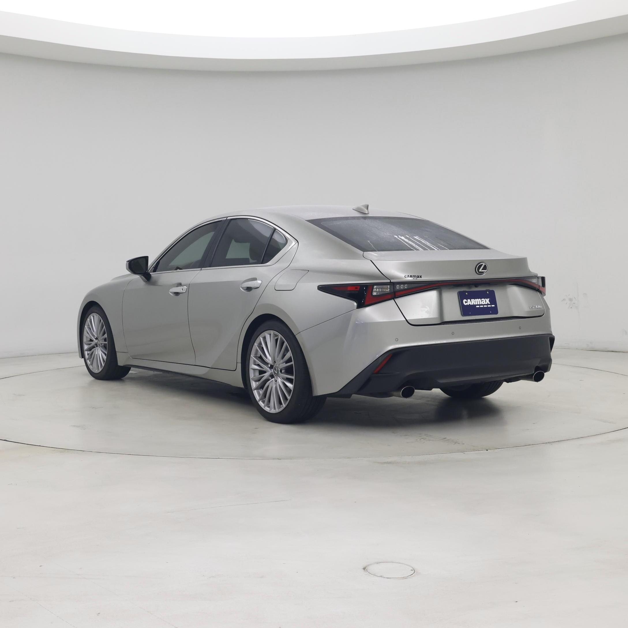 Thumbnail: 2022 Lexus IS - 2