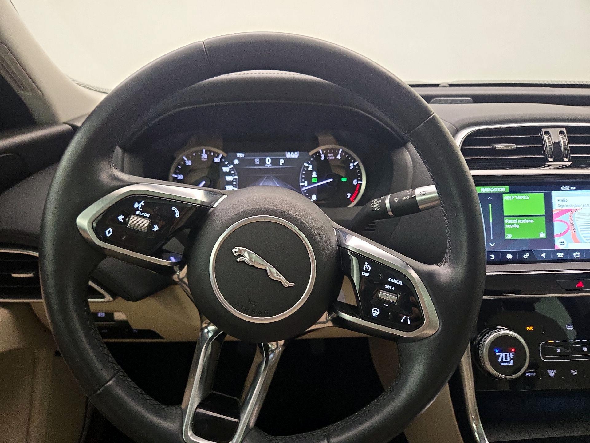 Thumbnail: 2020 Jaguar XE - 10