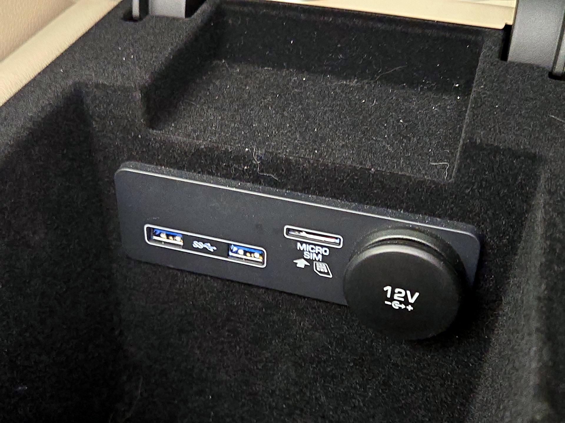 Thumbnail: 2020 Jaguar XE - 19