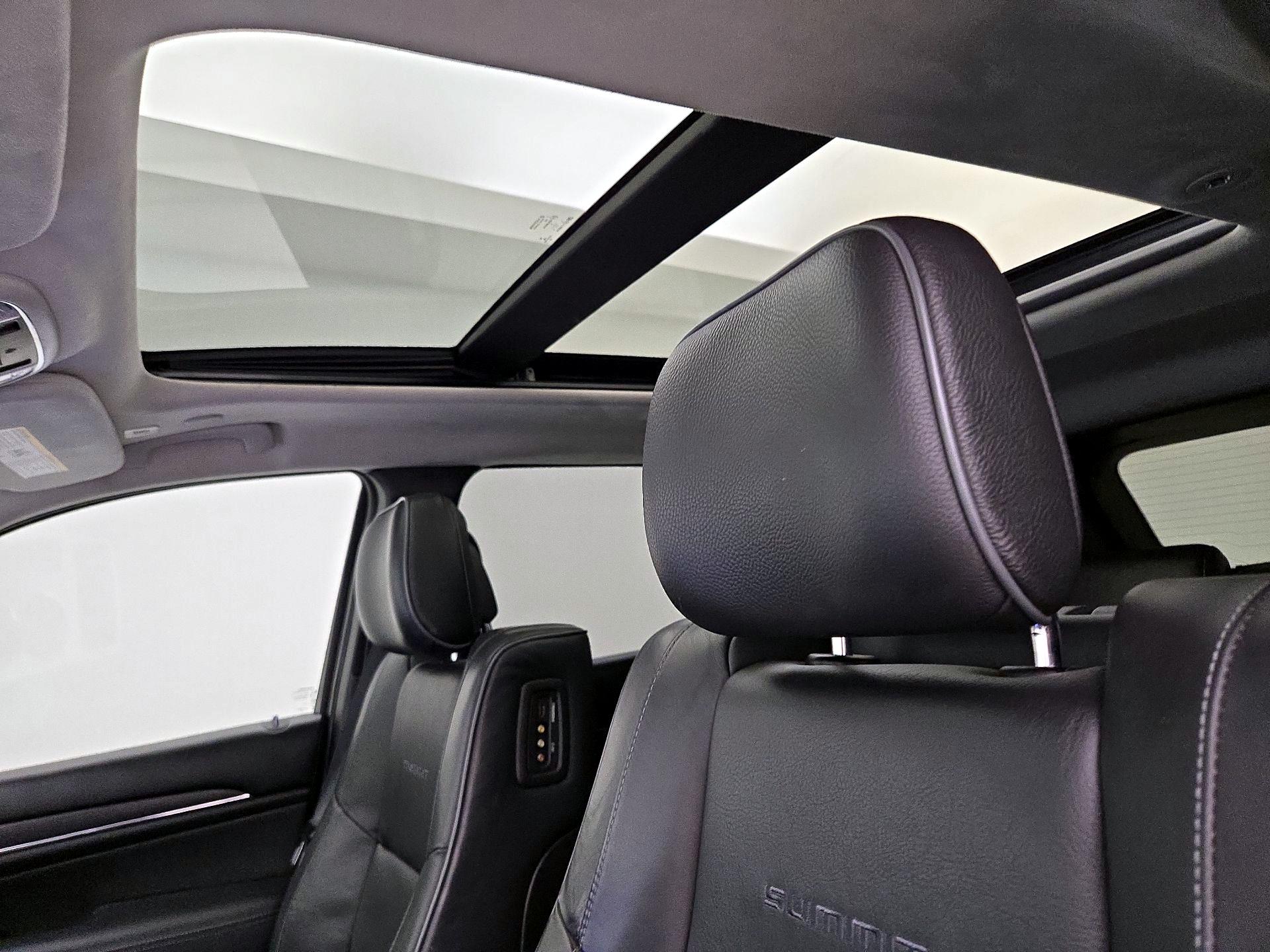 Thumbnail: 2021 Jeep Grand Cherokee - 20